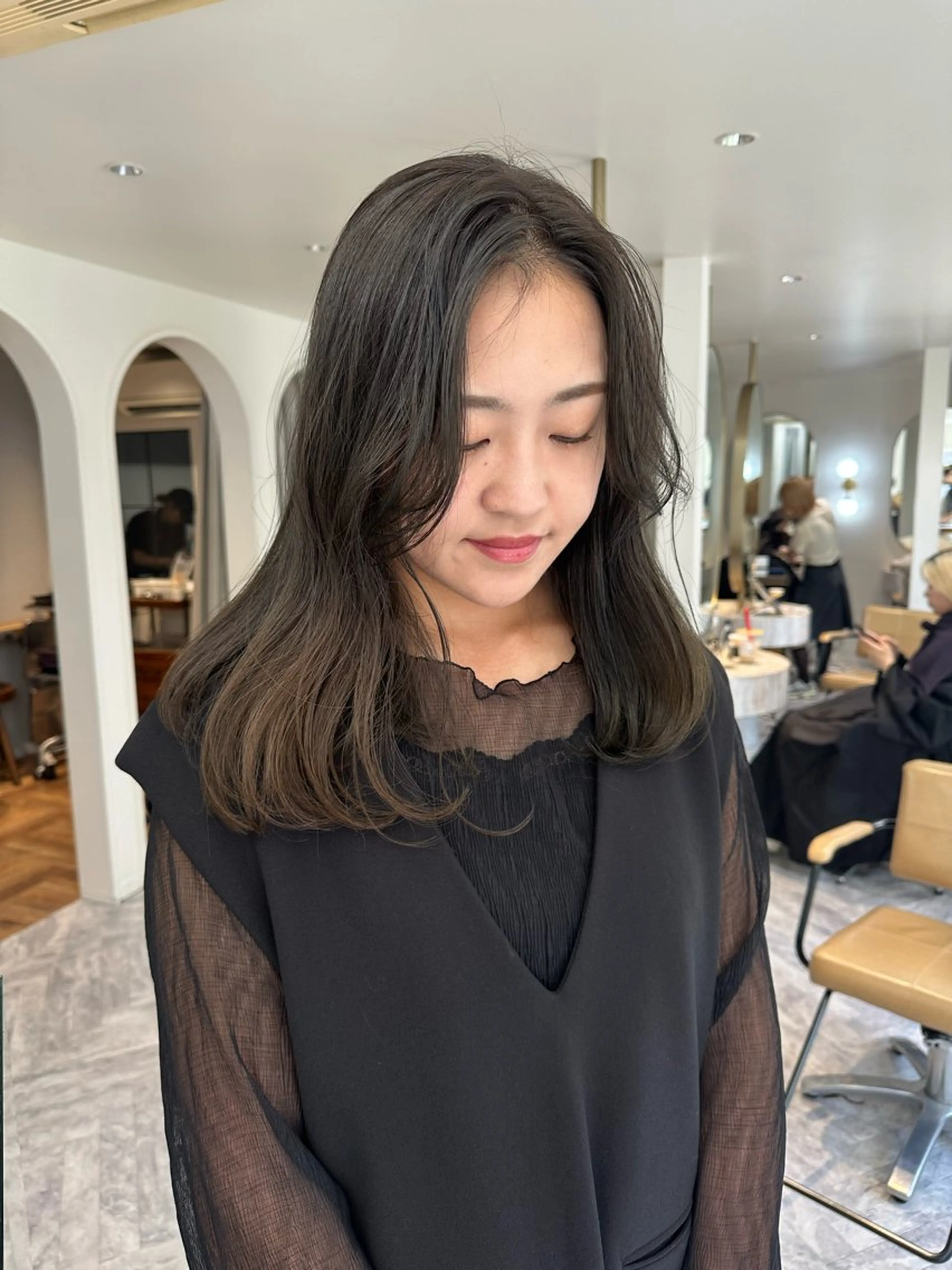 ミディアム カラー ブリーチ ハイトーンカラー ブリーチなしカラー オリーブカラー ボブ カット ヘアカラー トリートメント REINA☁️透明感 カラー/ぷつっと♡のヘアスタイル