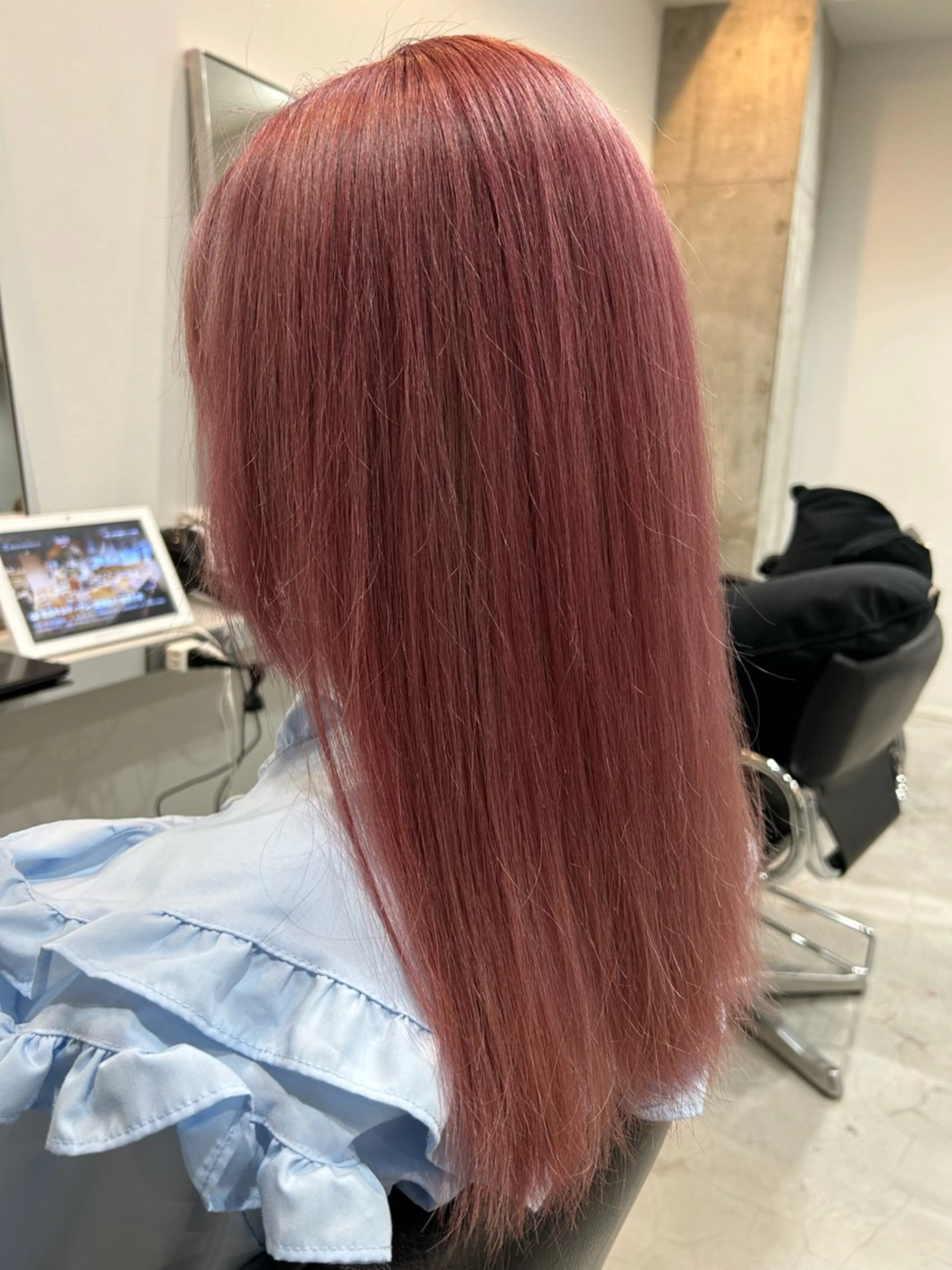 ロング カラー ピンクカラー カット ヘアカラー インナーカラー 🌍櫻井海星のヘアスタイル