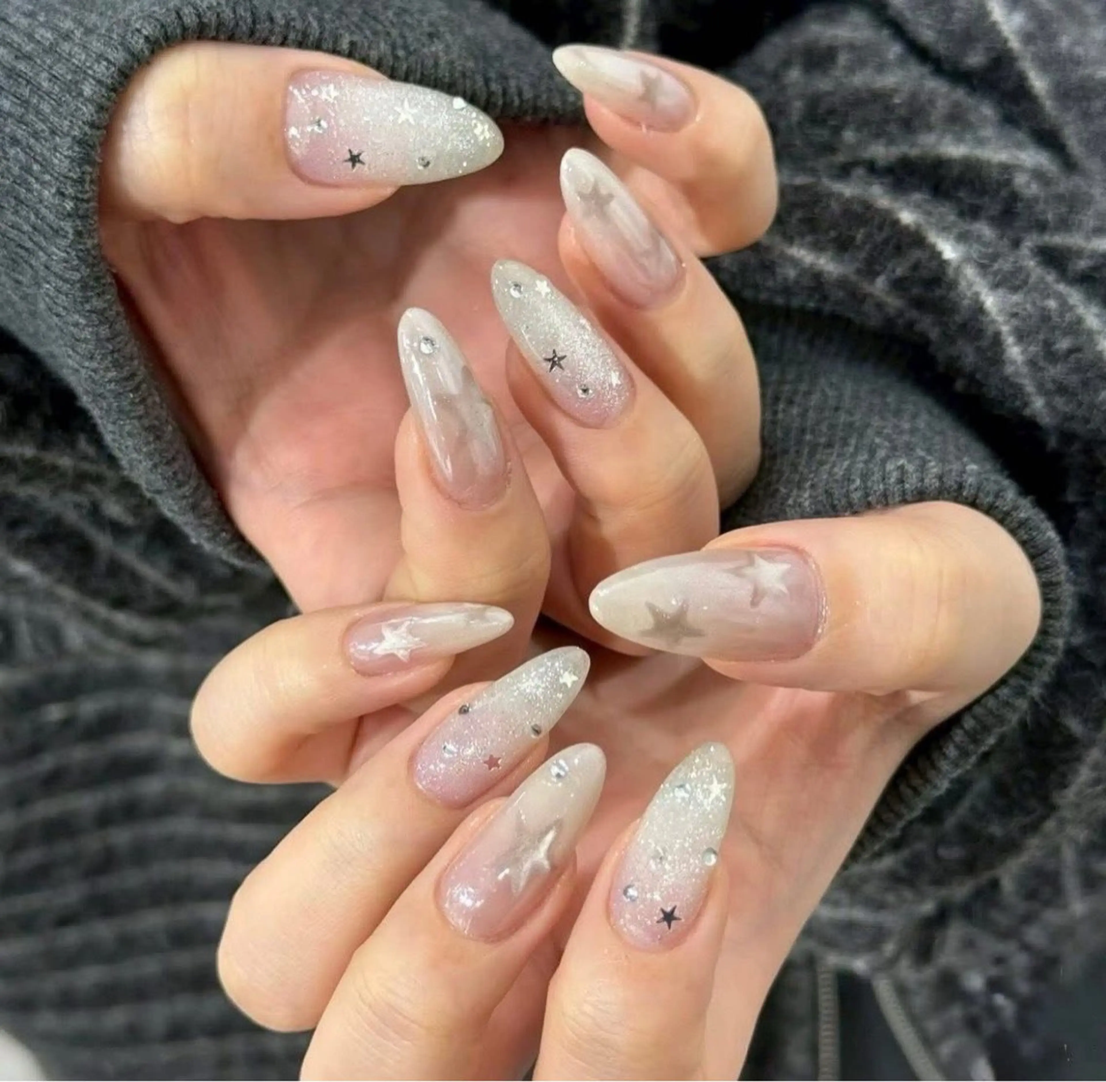 ネイル ボルドー チークネイル 成人式 フレンチネイル キラキラネイル Kawaii _Nailのネイルデザイン