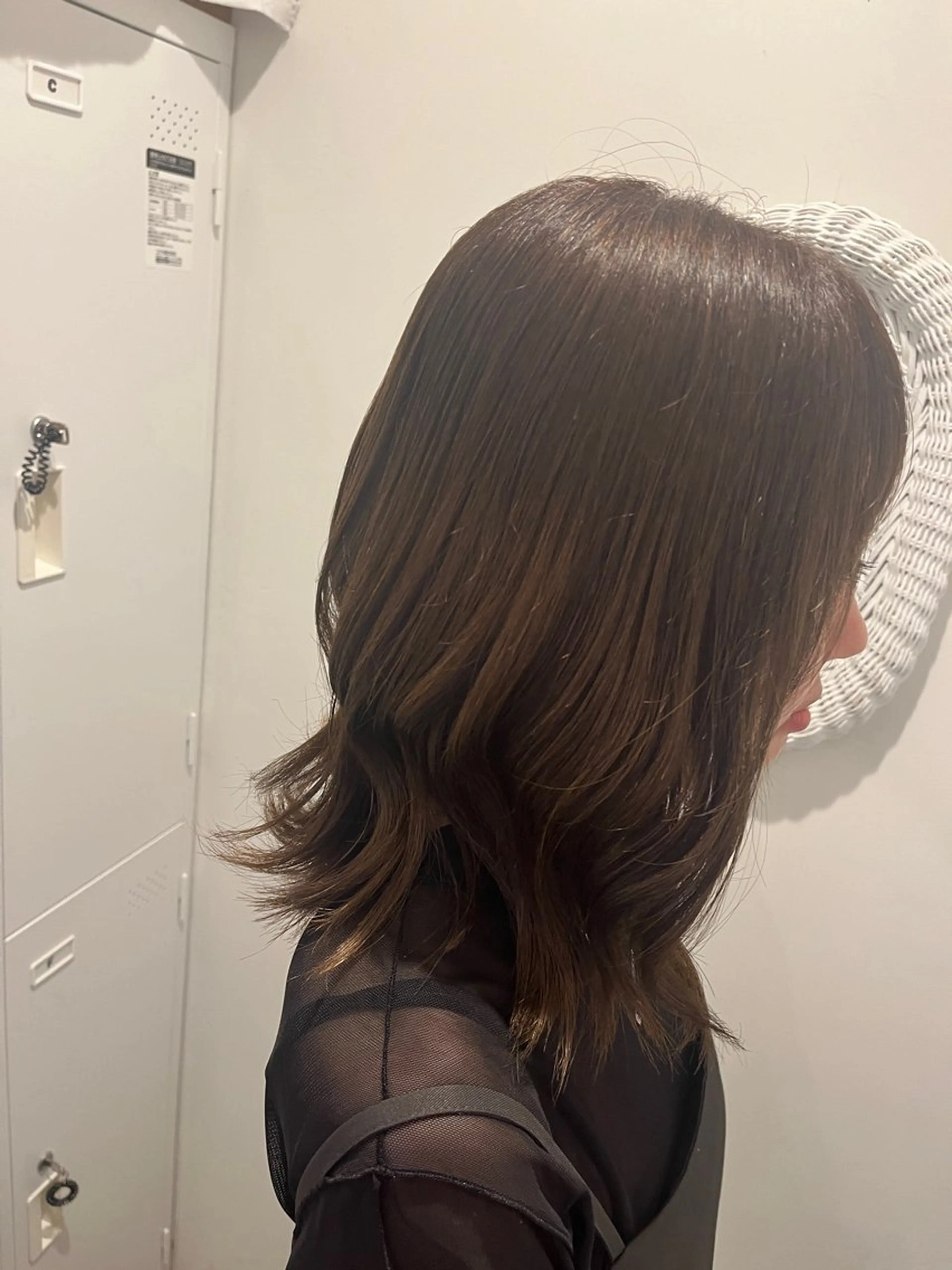 ミディアム カラー ヘアカラー あかね 髪質改善ストレートのヘアスタイル