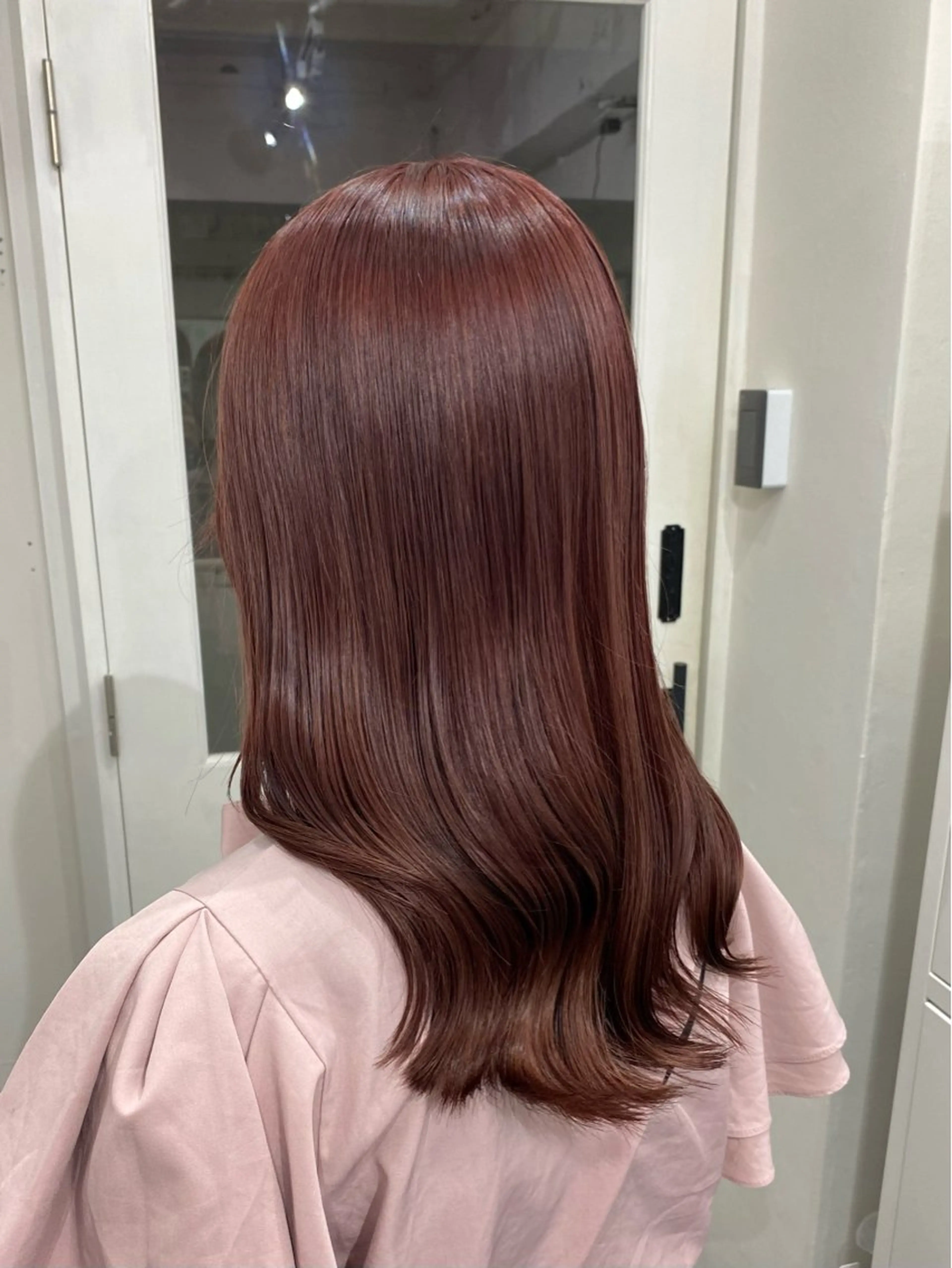 セミロング カラー ブリーチ ピンクカラー 楓🦋韓国系レイヤー / 透明感カラー🤍のヘアスタイル