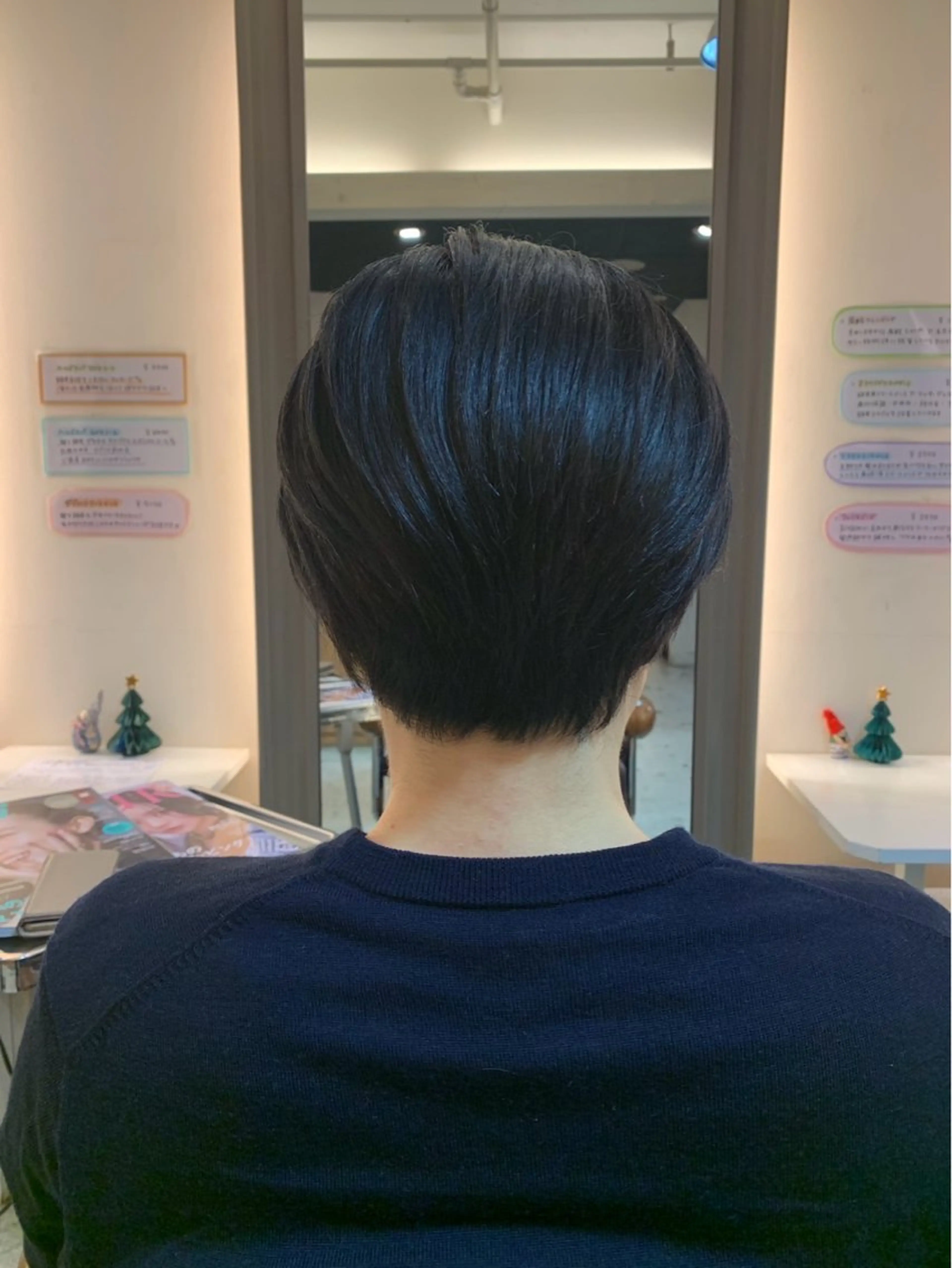 ショート タツキ／レイヤー／ パーマ／艶カラーのヘアスタイル