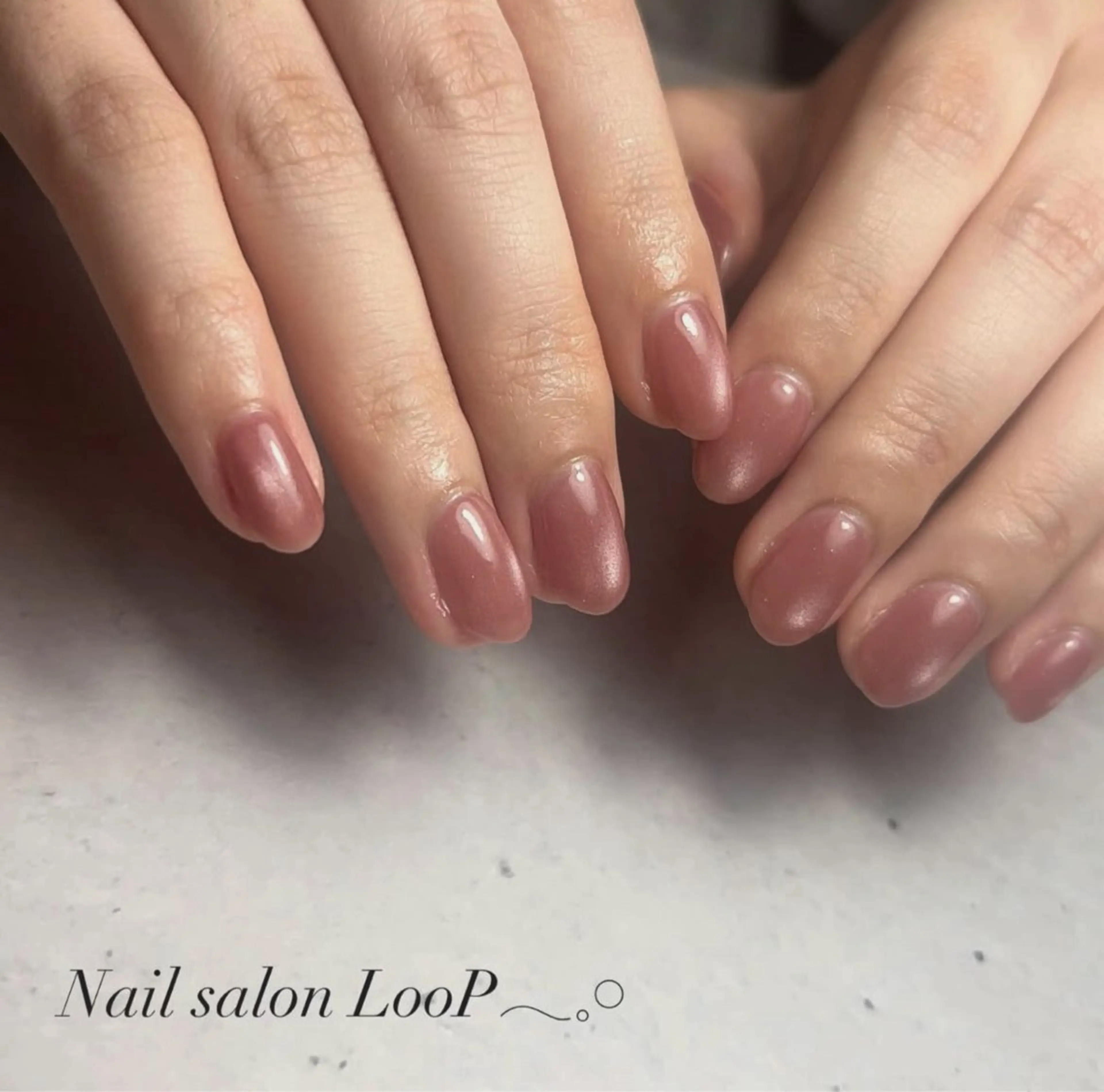 ネイル マグネットネイル オフィスネイル ピンク ハンドネイル LooP - RECO-のネイルデザイン