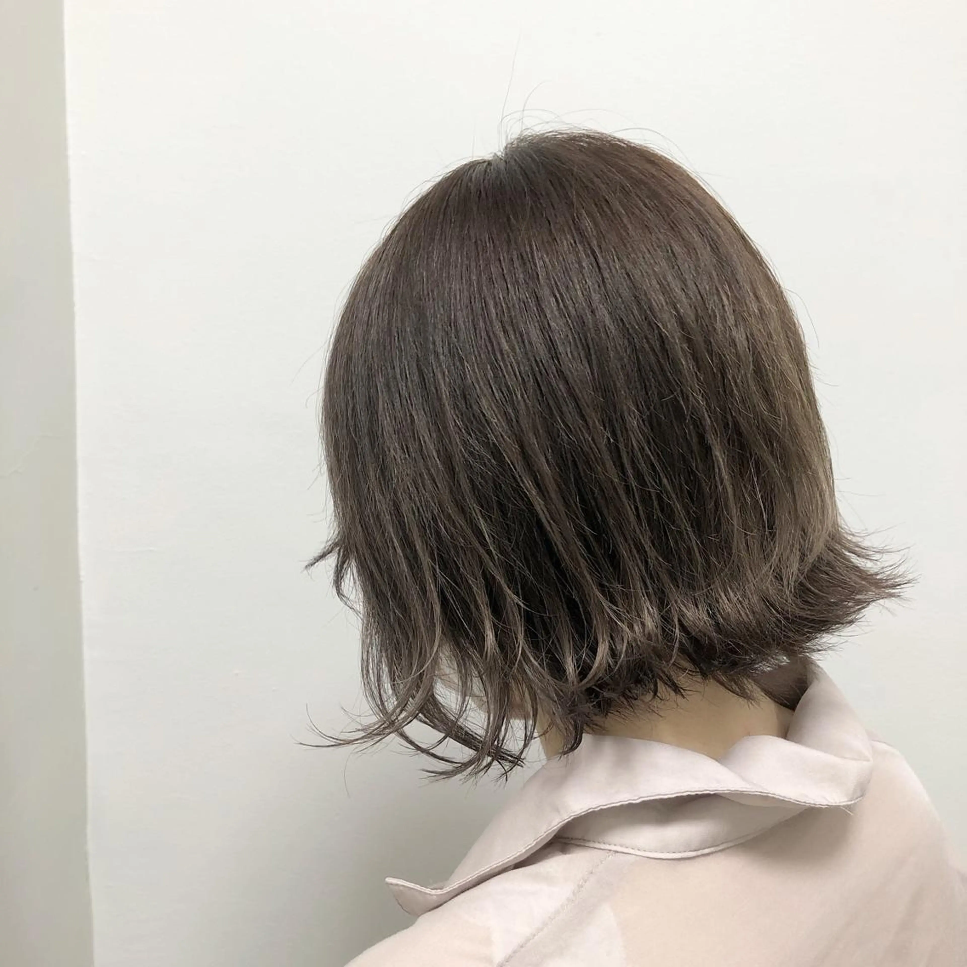 セミロング カラー ショコラグレージュ グレージュ ヘアカラー トリートメント ヘアセット 透明感カラー🤍 Kaitoのヘアスタイル