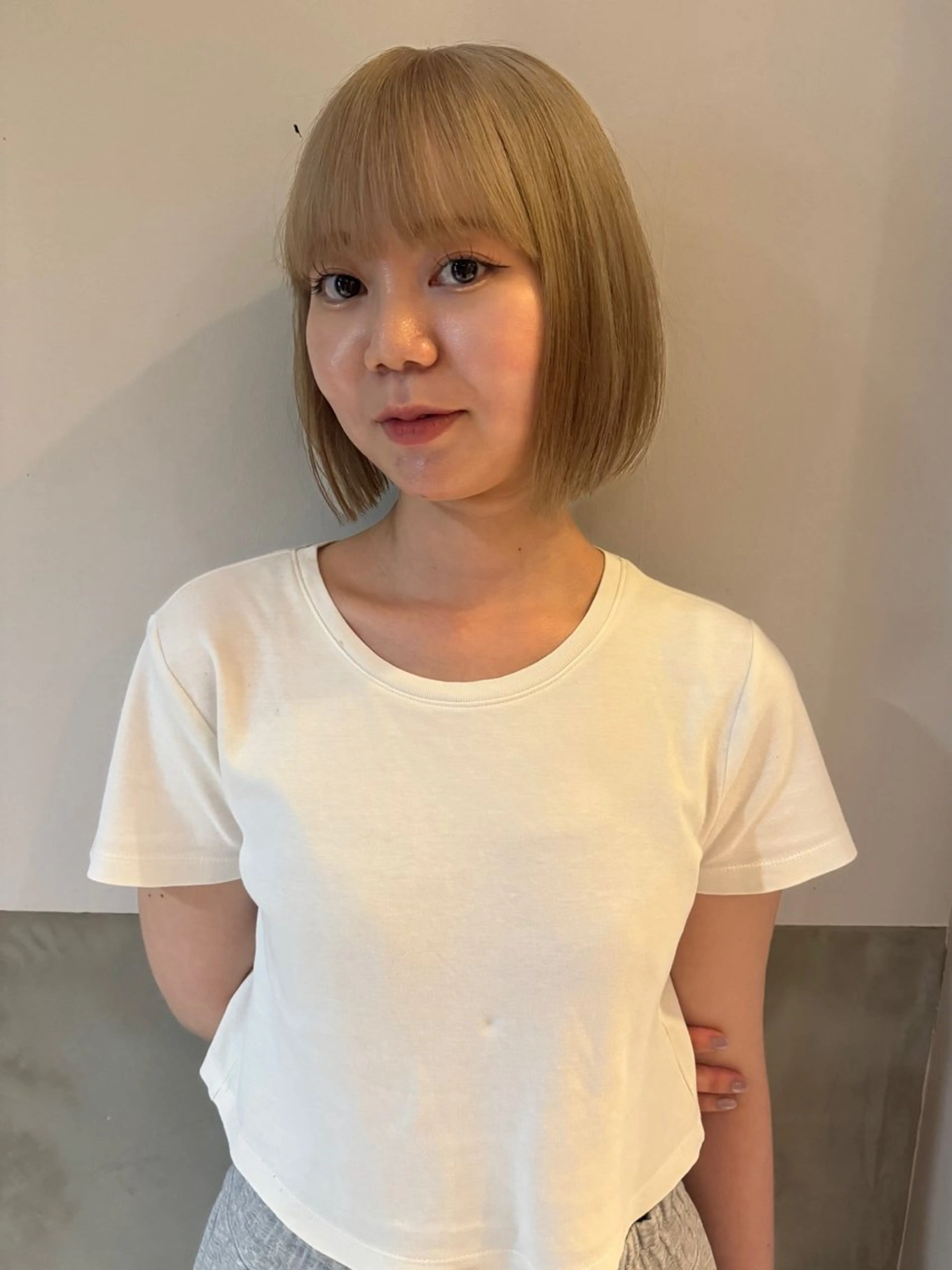 ミディアム カラー ベージュカラー ホワイトベージュ ヘアカラー 【 pia 】 とものヘアスタイル