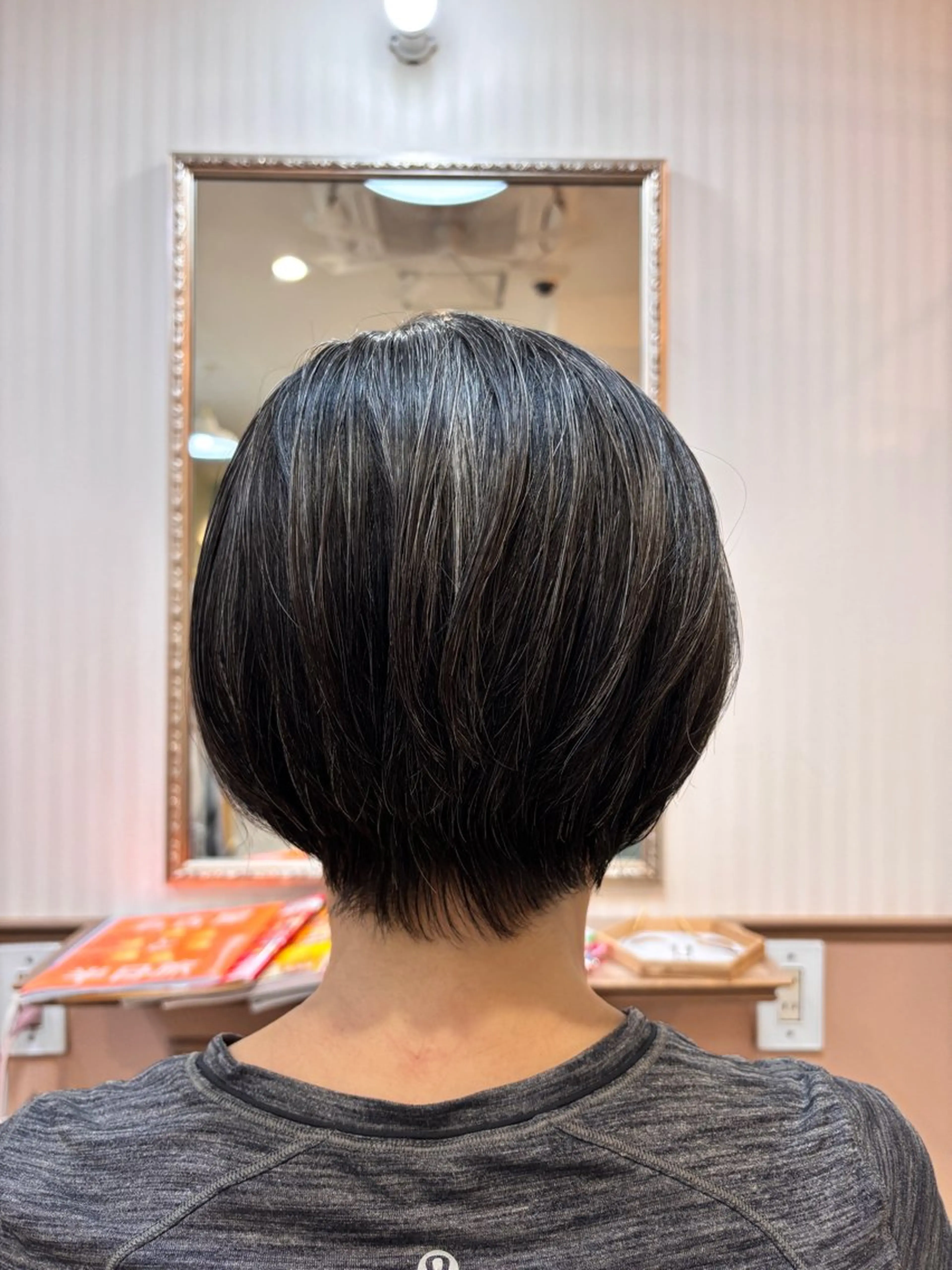ショート シンセティックヘアデザイン所属・吉井 愛のヘアスタイル