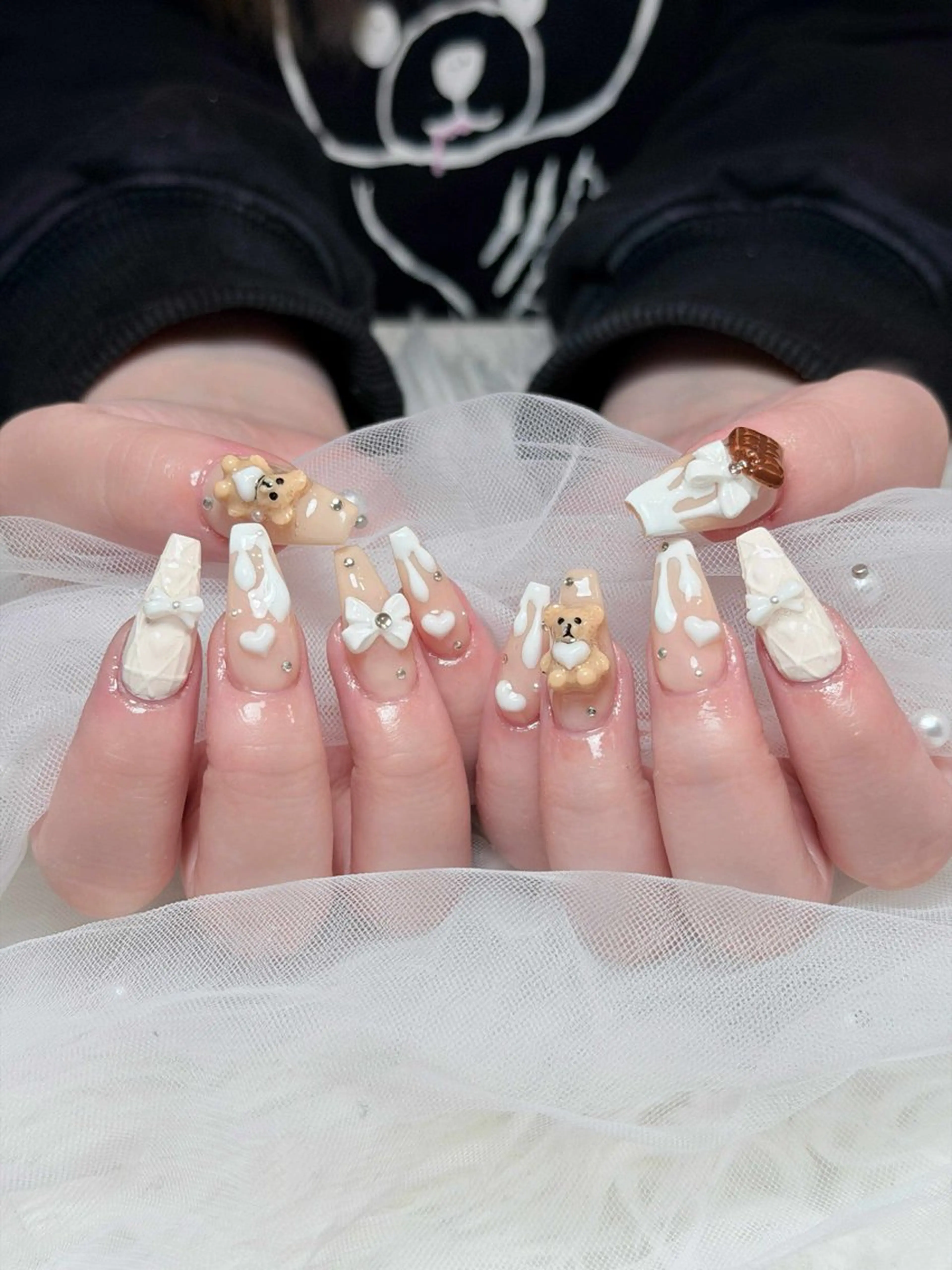 ネイル オーロラネイル ボルドー ブラウン 氷ネイル・うるうるネイル キラキラネイル ハンドネイル Julli NailStudioのネイルデザイン