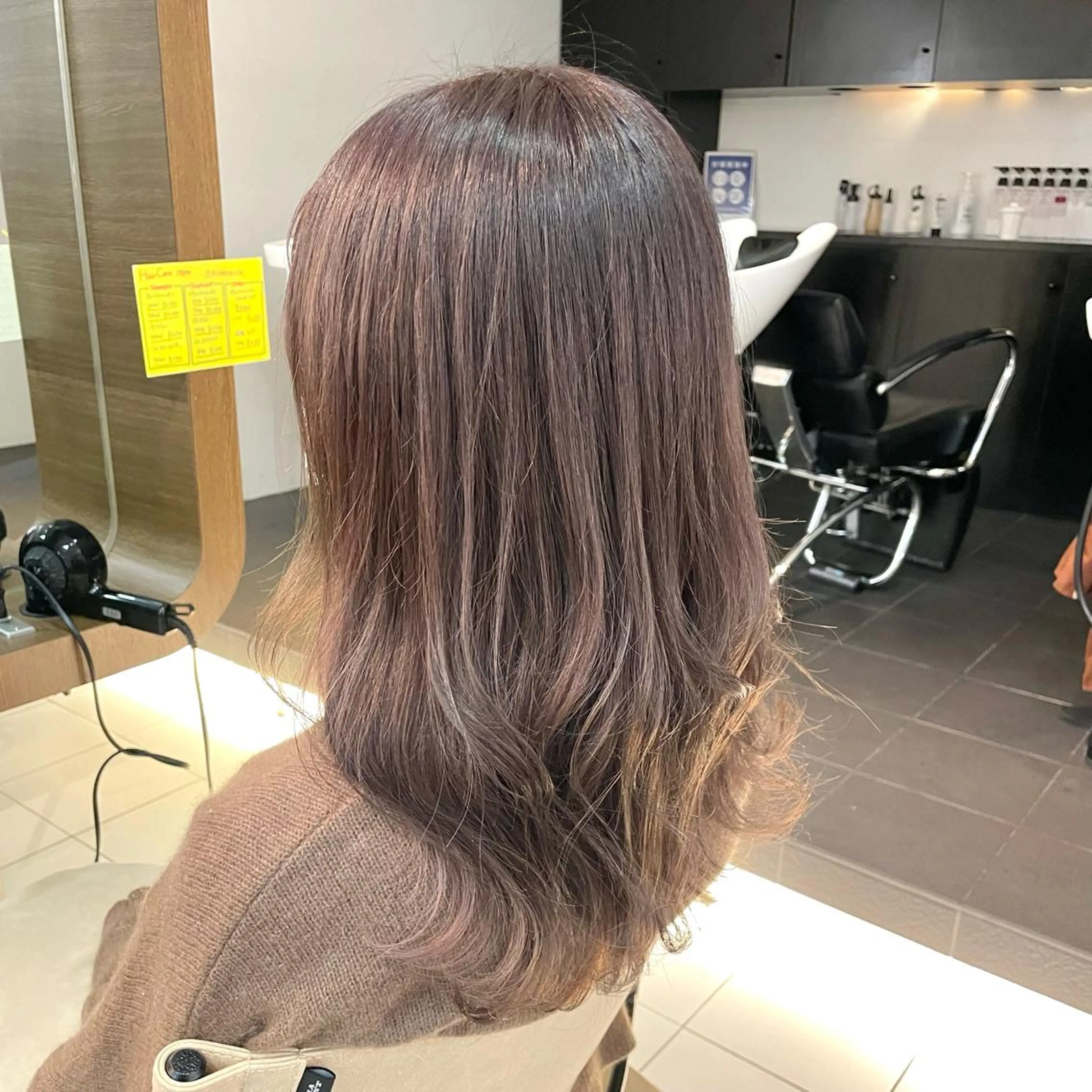 セミロング カラー ベージュカラー ブリーチ ラベンダーカラー ラベンダーベージュ 透明感カラー/ 寺田千雅子のヘアスタイル