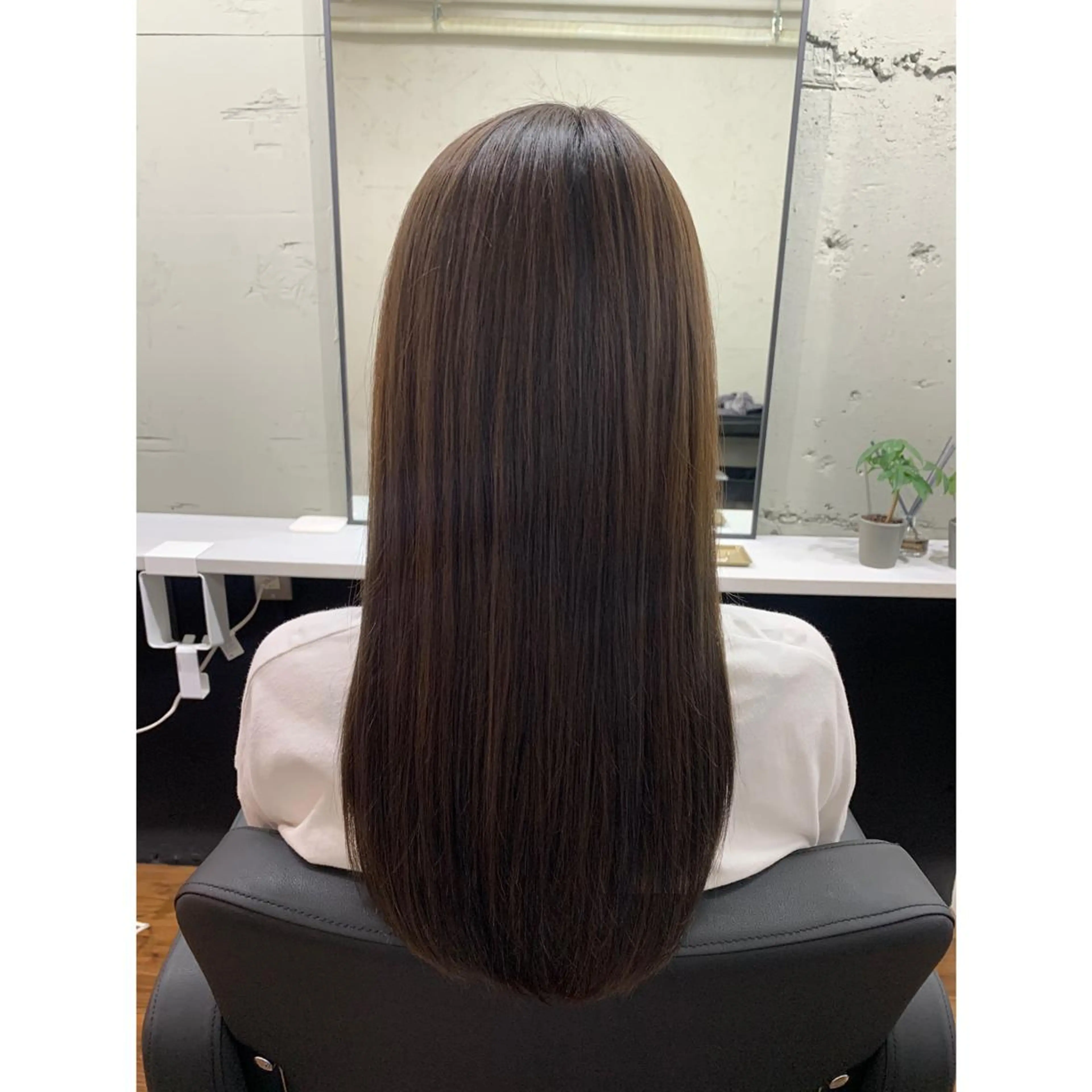 ロング 髪質改善専門　酸性ス トレート　縮毛矯正のヘアスタイル