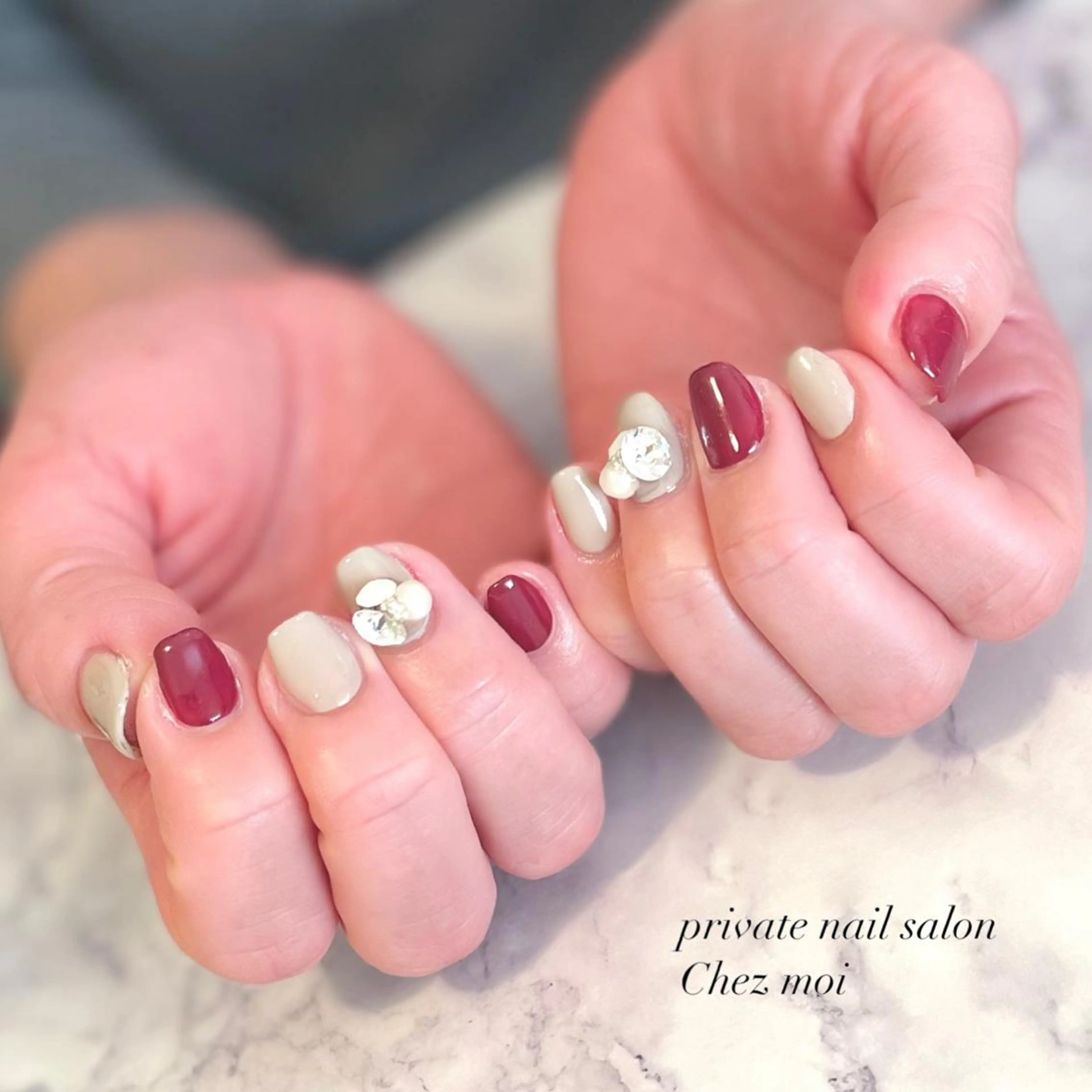 ネイル KOMINE TOMOKOのネイルデザイン