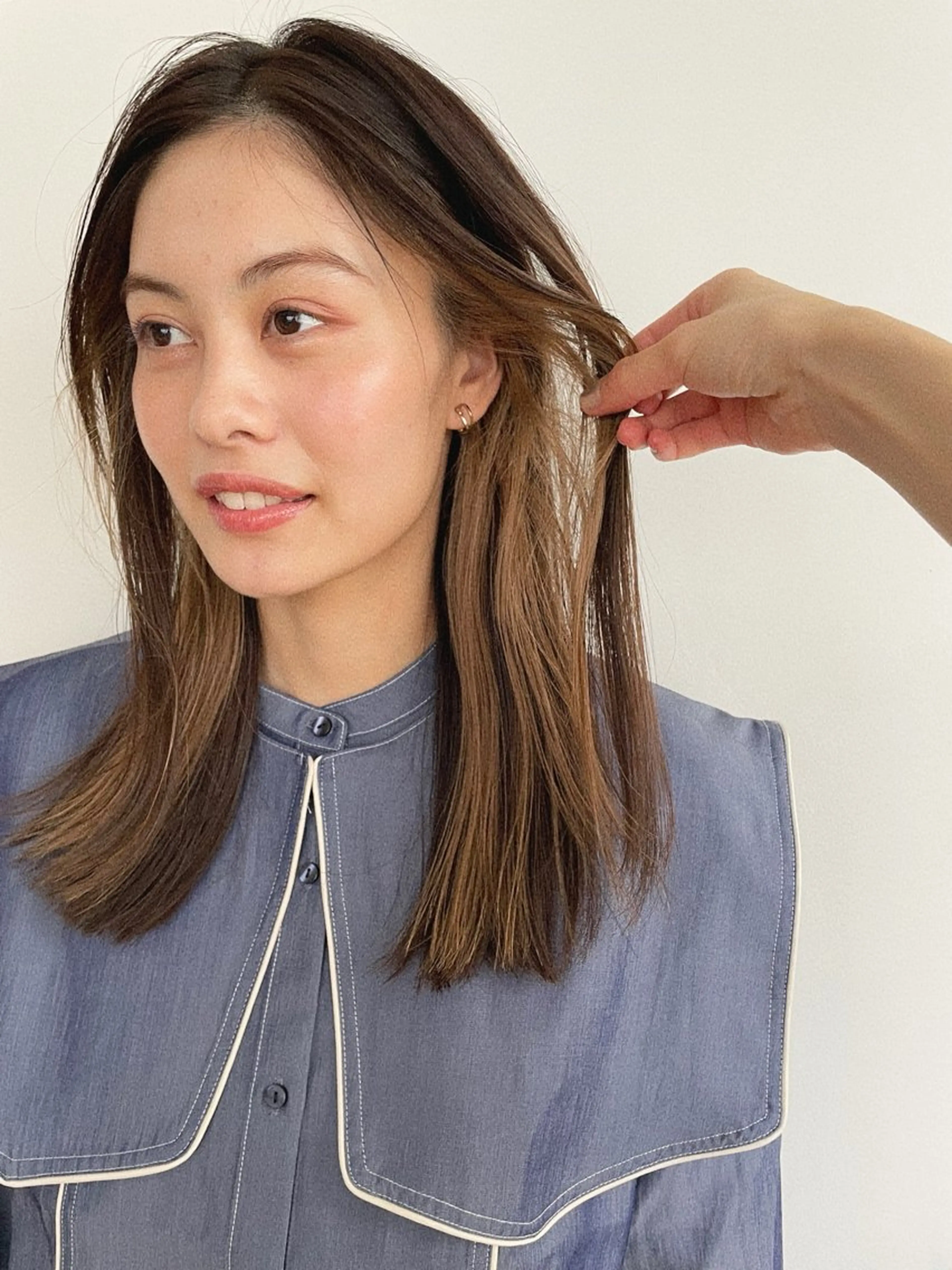 セミロング カラー ベージュカラー デザインカラー ハイライトカラー インナーカラー ミルクティーベージュ ヘアカラー 暖色カラー/似合わせ カット/名古屋/辻のヘアスタイル