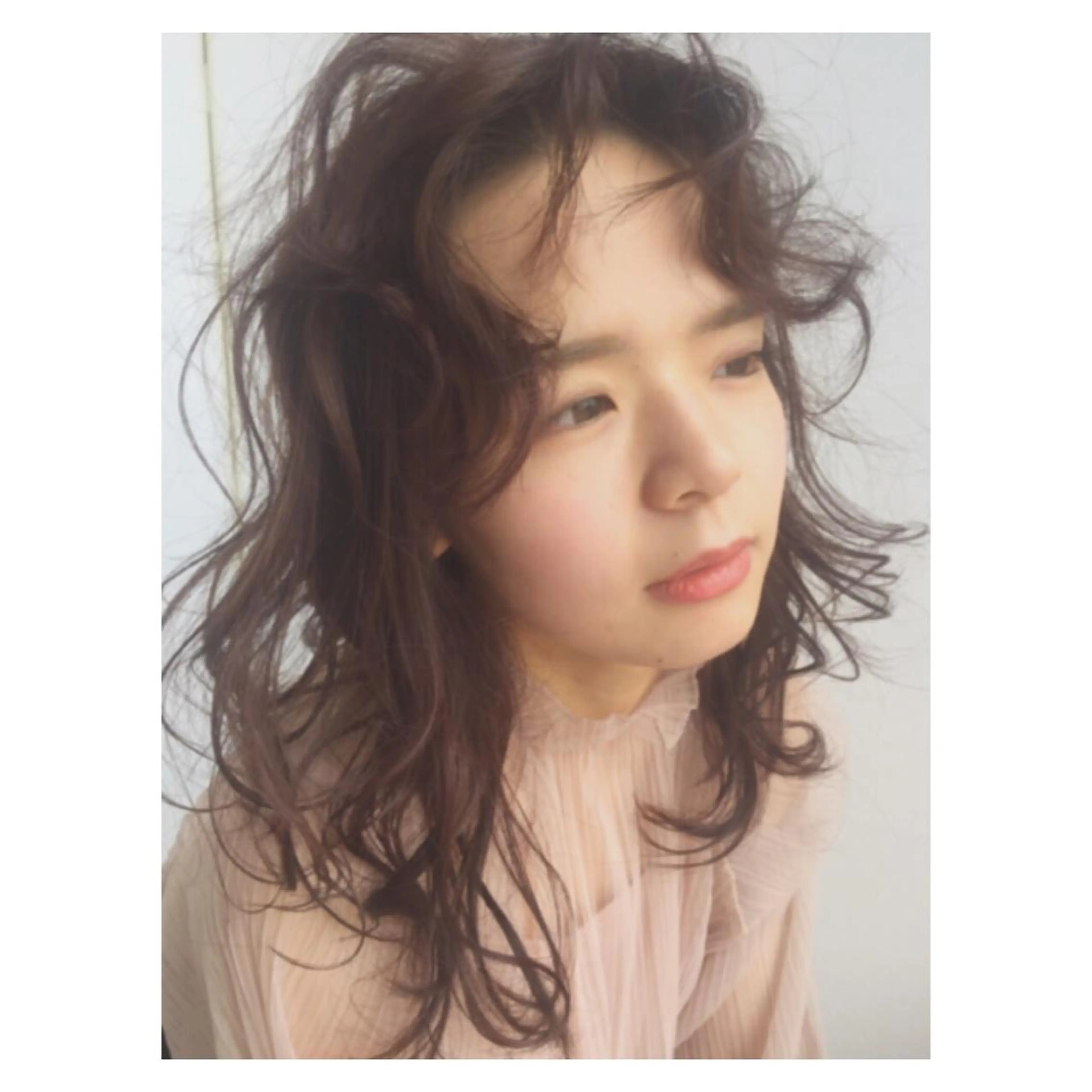 ロング カラー パーマ ヘアアレンジ FRAME所属・FRAME/髪を育 てる/大人デザインのヘアスタイル