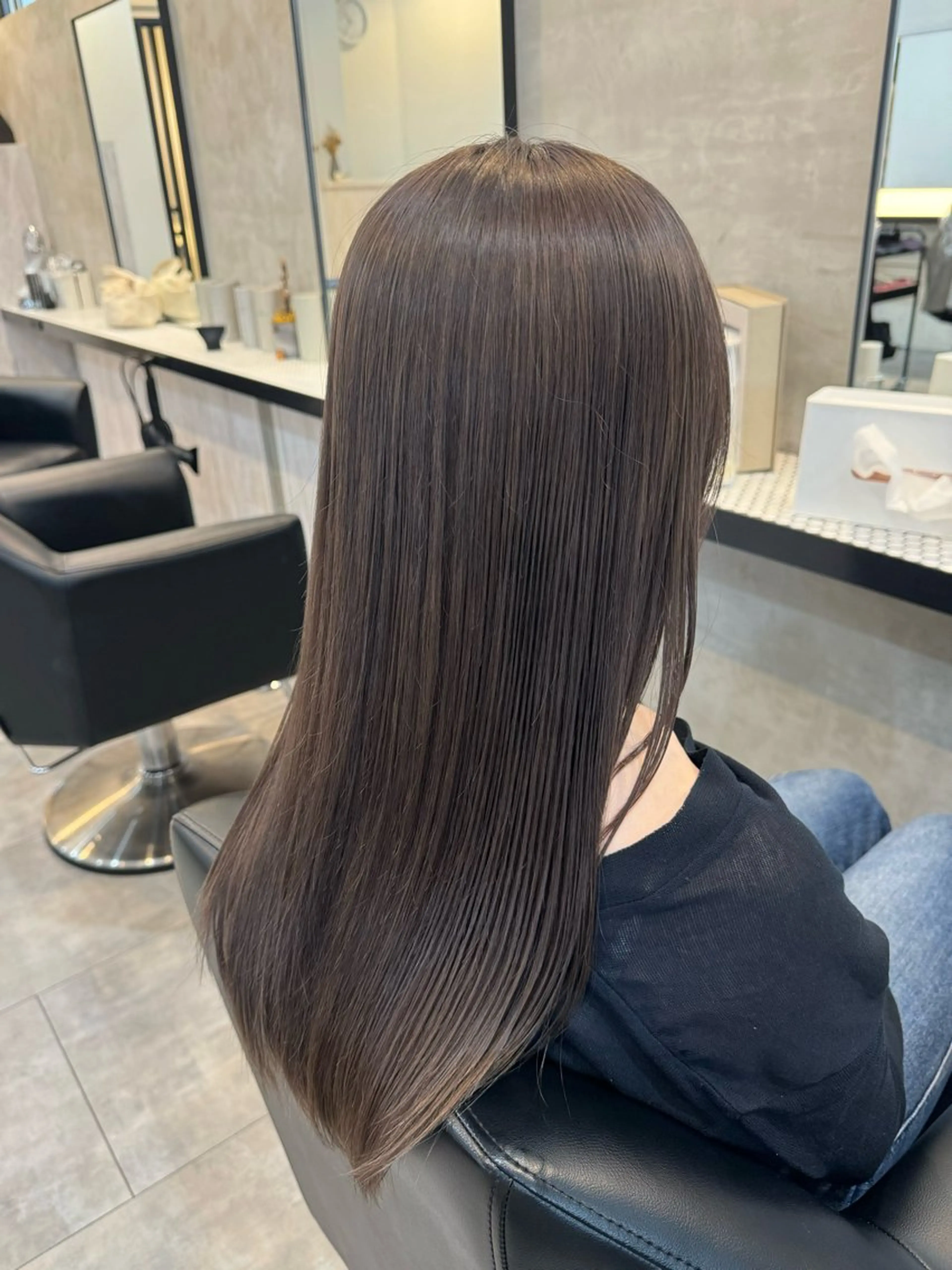 ロング カラー ブリーチ 透明感カラー 内沼 恵留菜のヘアスタイル