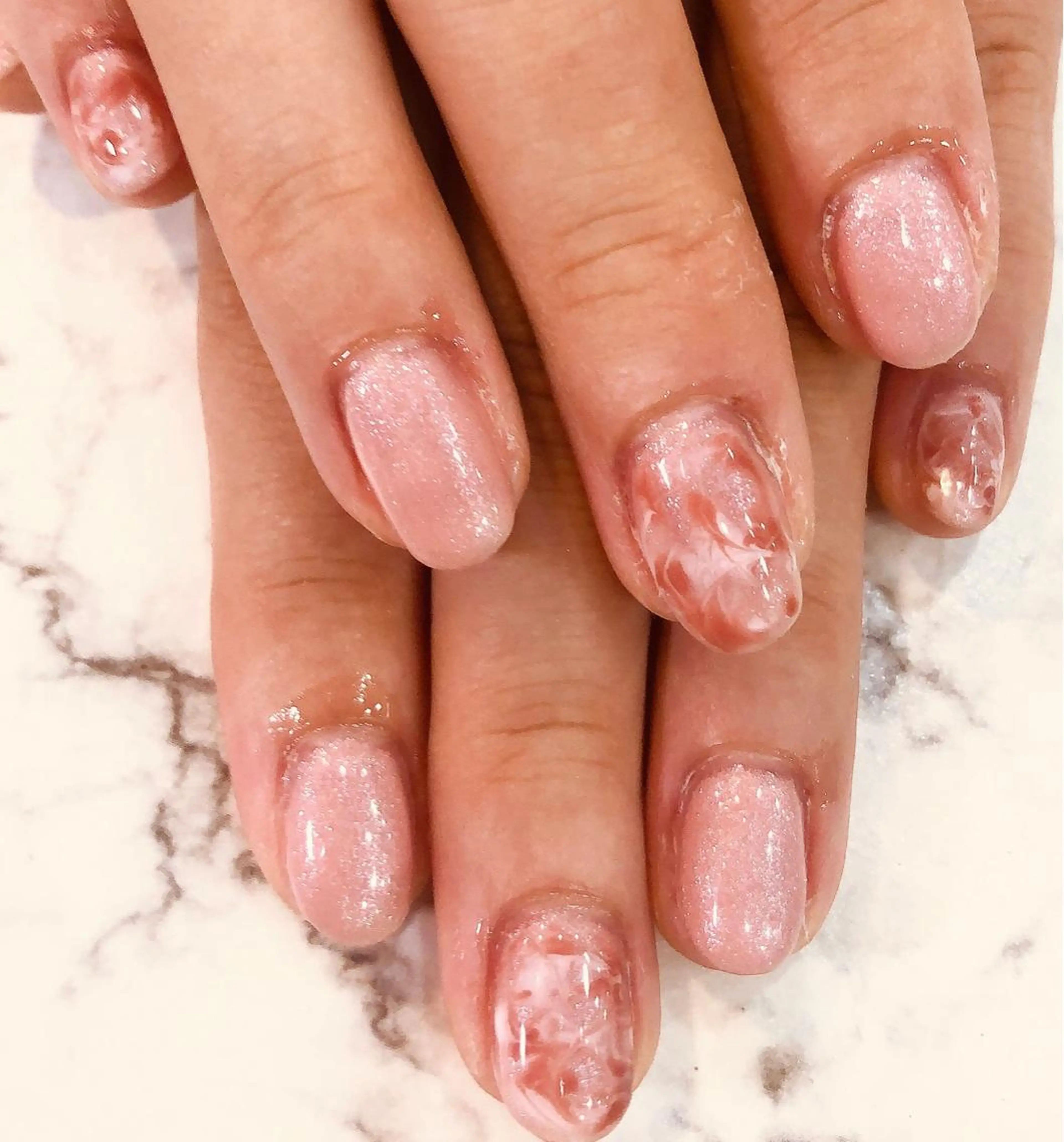 ネイル ラゾ所属・こばやし かざねの眉毛・アイブロウイメージ