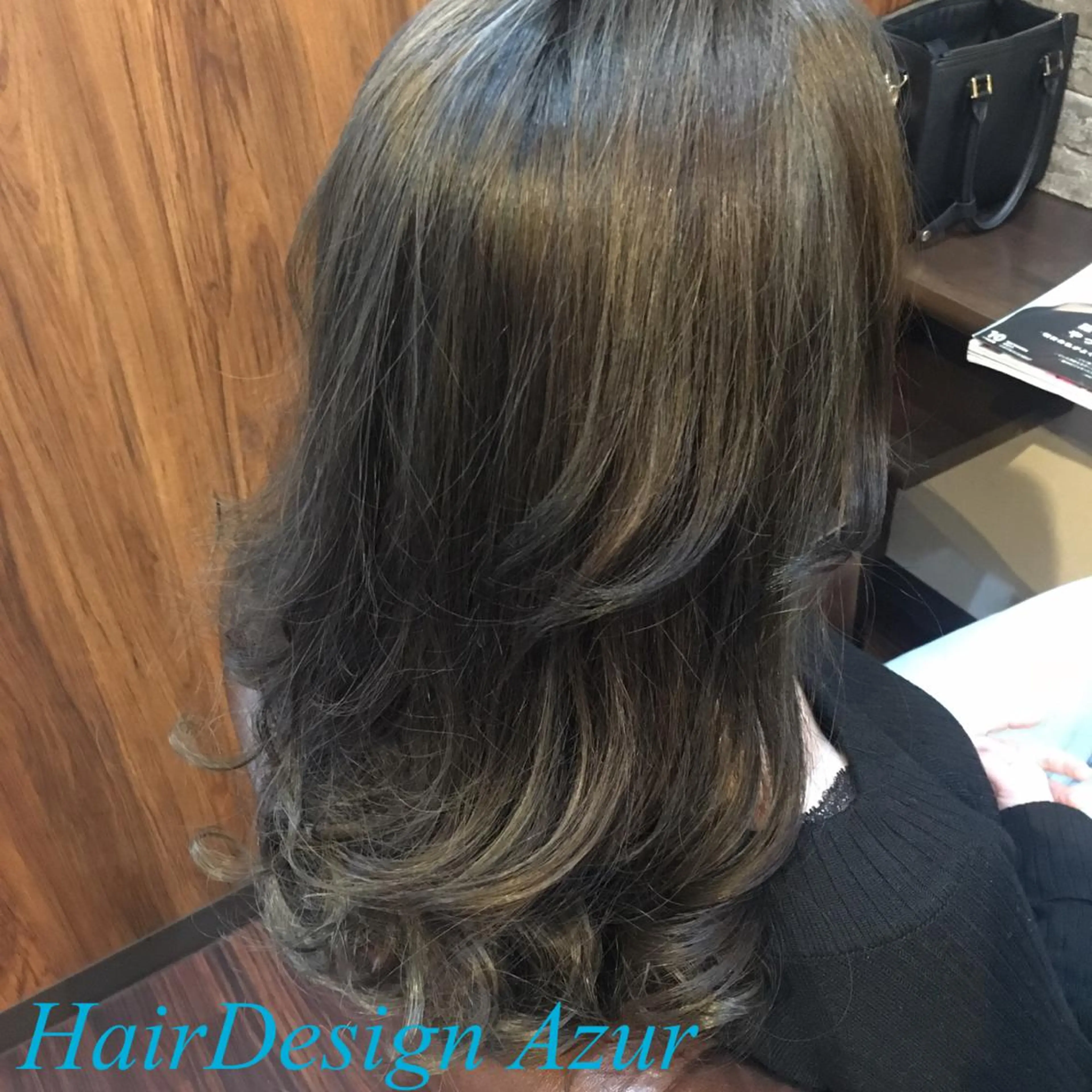 セミロング HairDesign Azurのヘアスタイル