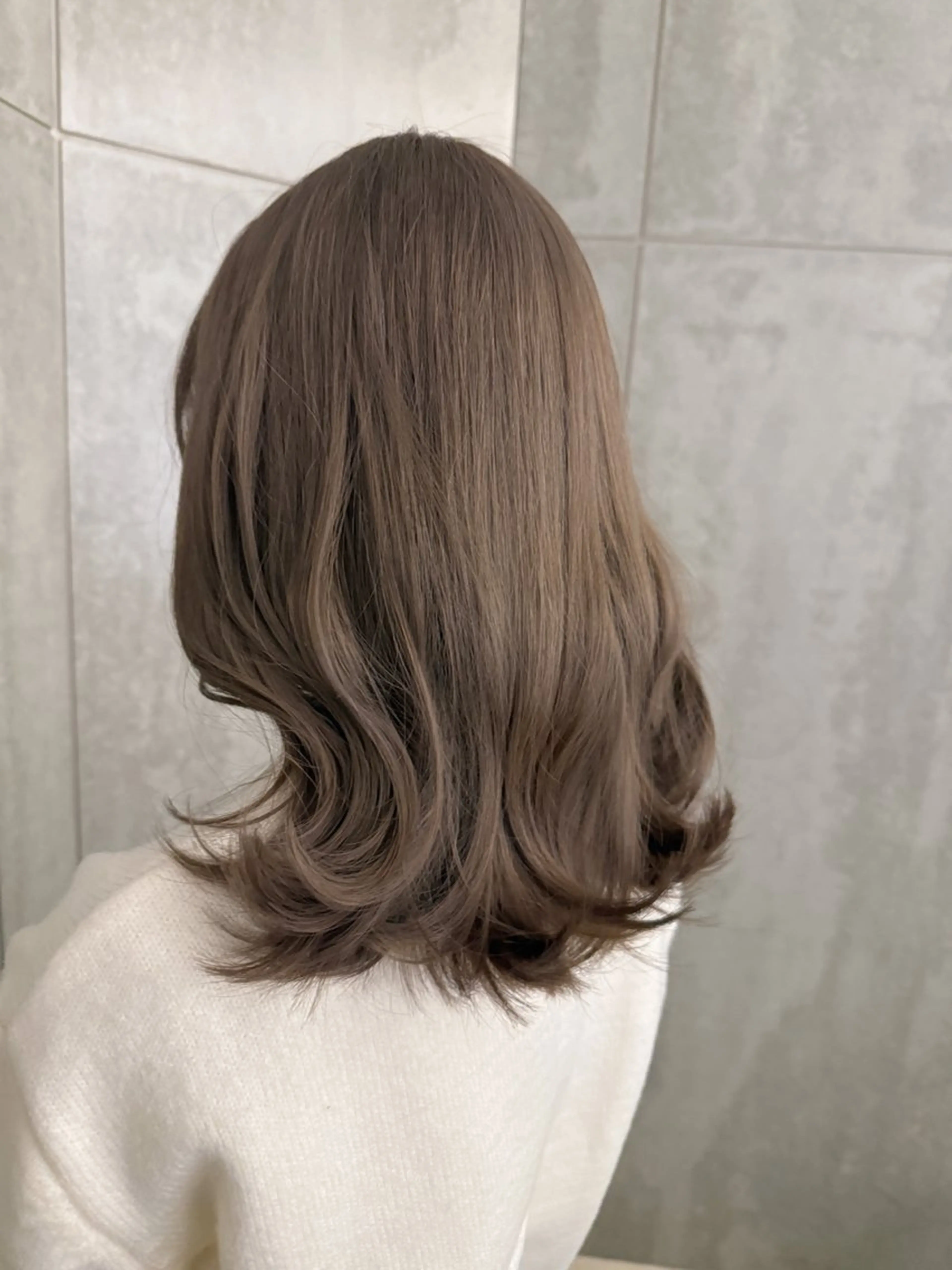 ミディアム カラー 大阪カラーモデル にしかわ もえのヘアスタイル