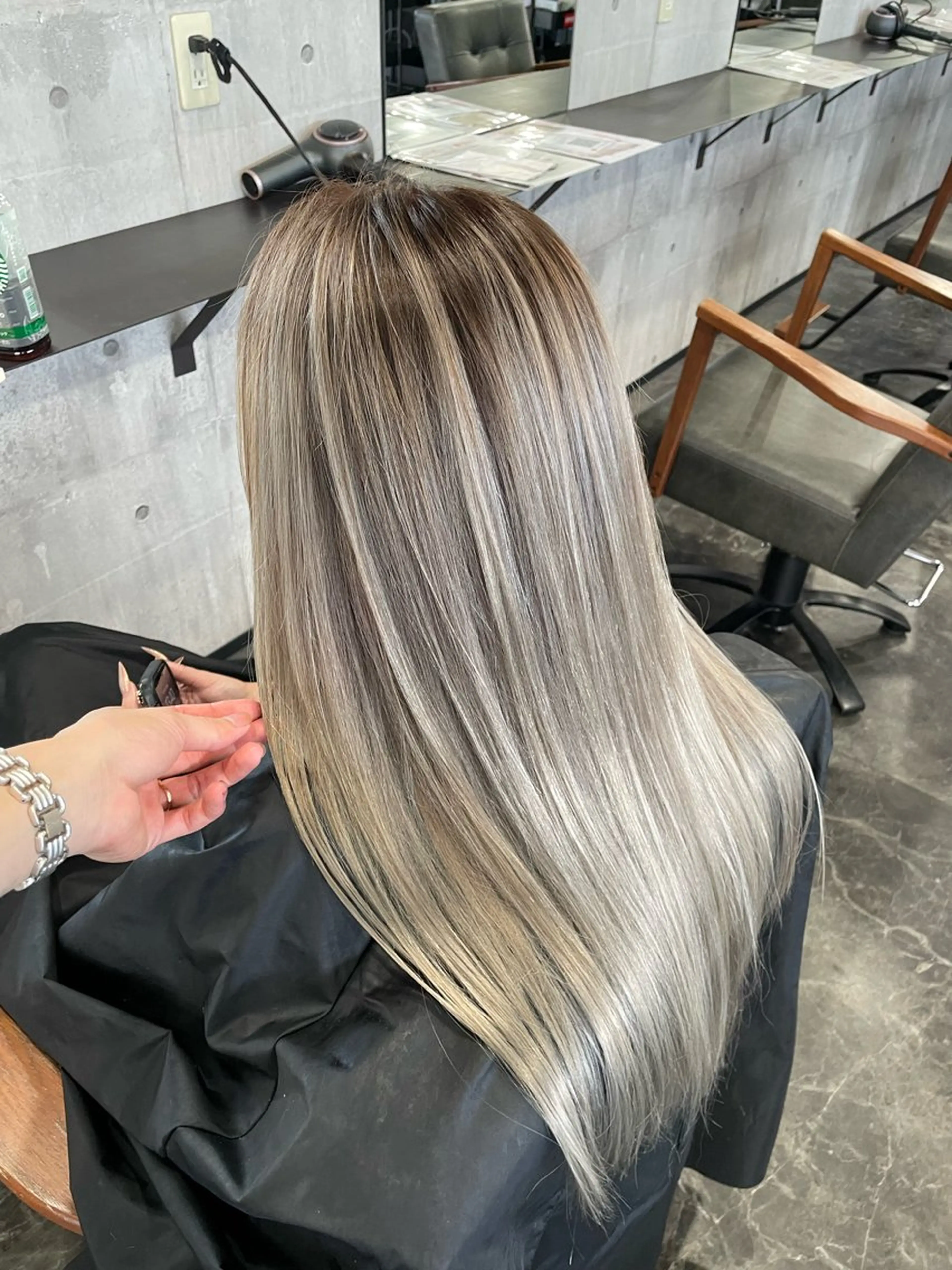 カラー ヘアカラー トリートメント olume(オルメ)所属・山田隆成/韓国カット バレ、ハイライト得意のヘアスタイル