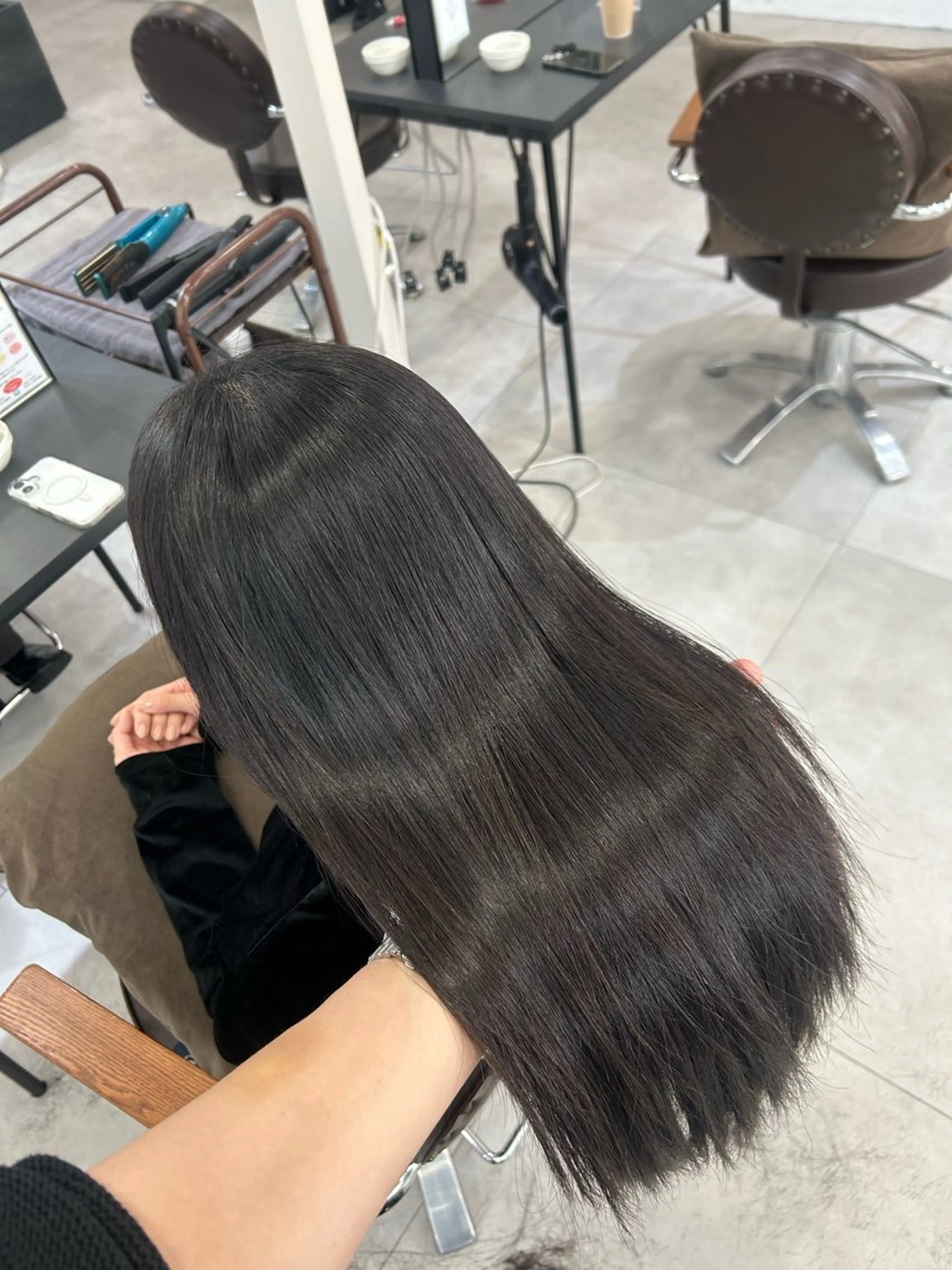 ロング カラー カット 縮毛矯正 小澤 一稀のヘアスタイル