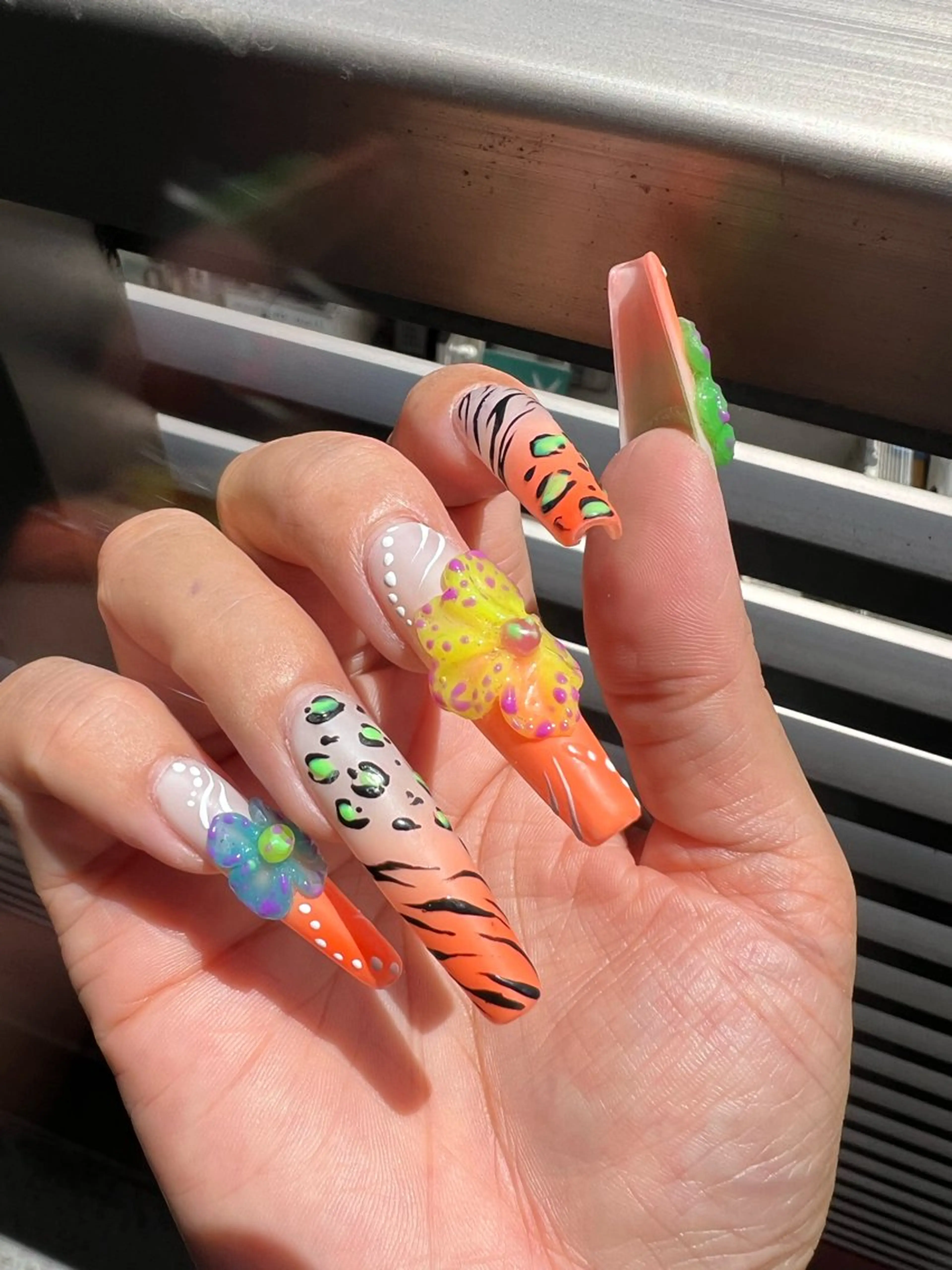 ネイル ジェルネイル ソフトジェル ネイルチップ ハンドネイル NAILSTUDIO401所属・ジェルチップ長さだし 専門ネイルサロンのネイルデザイン