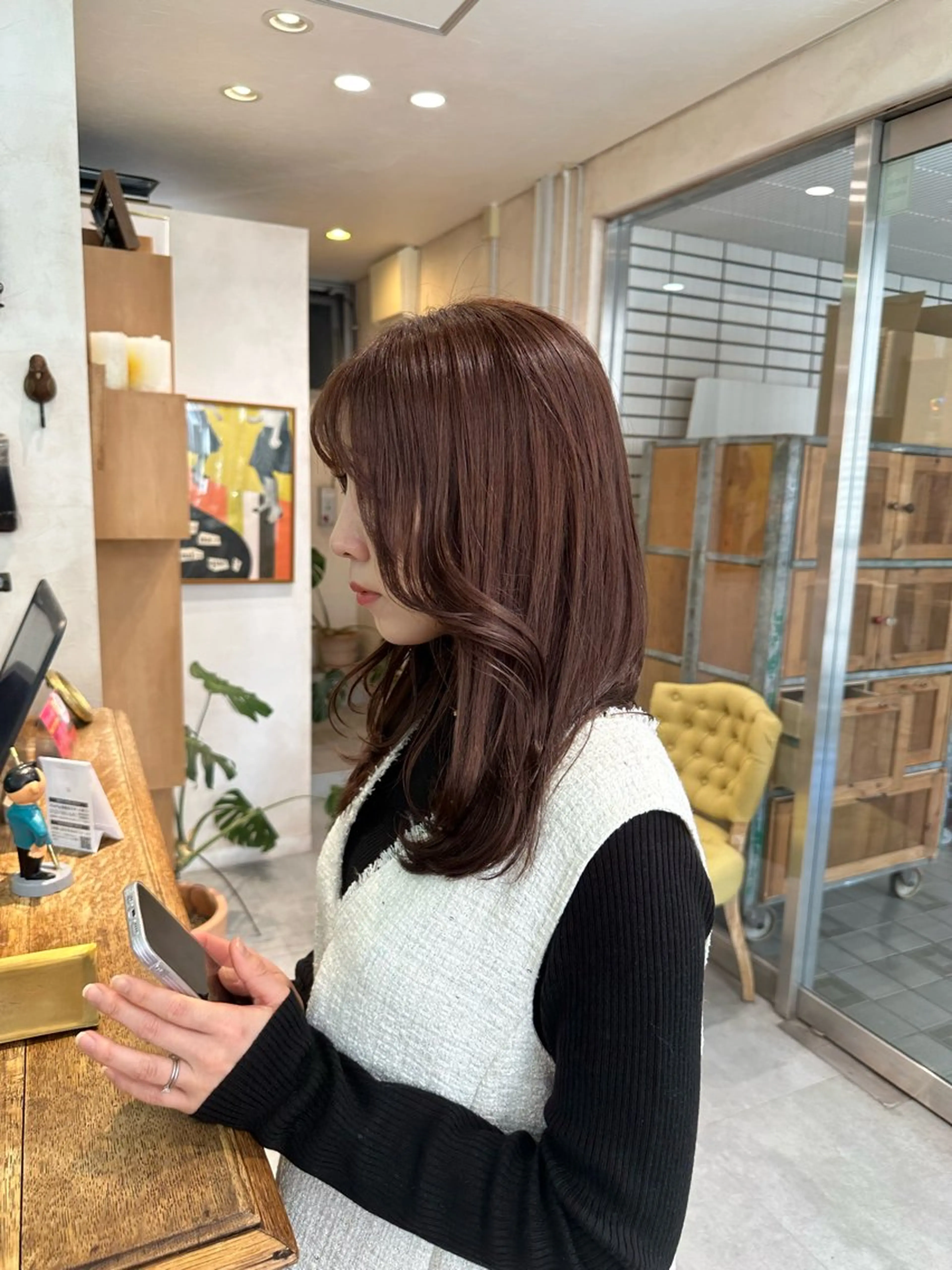 【カット無し】シャンプーブロー+ヘアカラー(全体染め)+プレミアムケアの写真