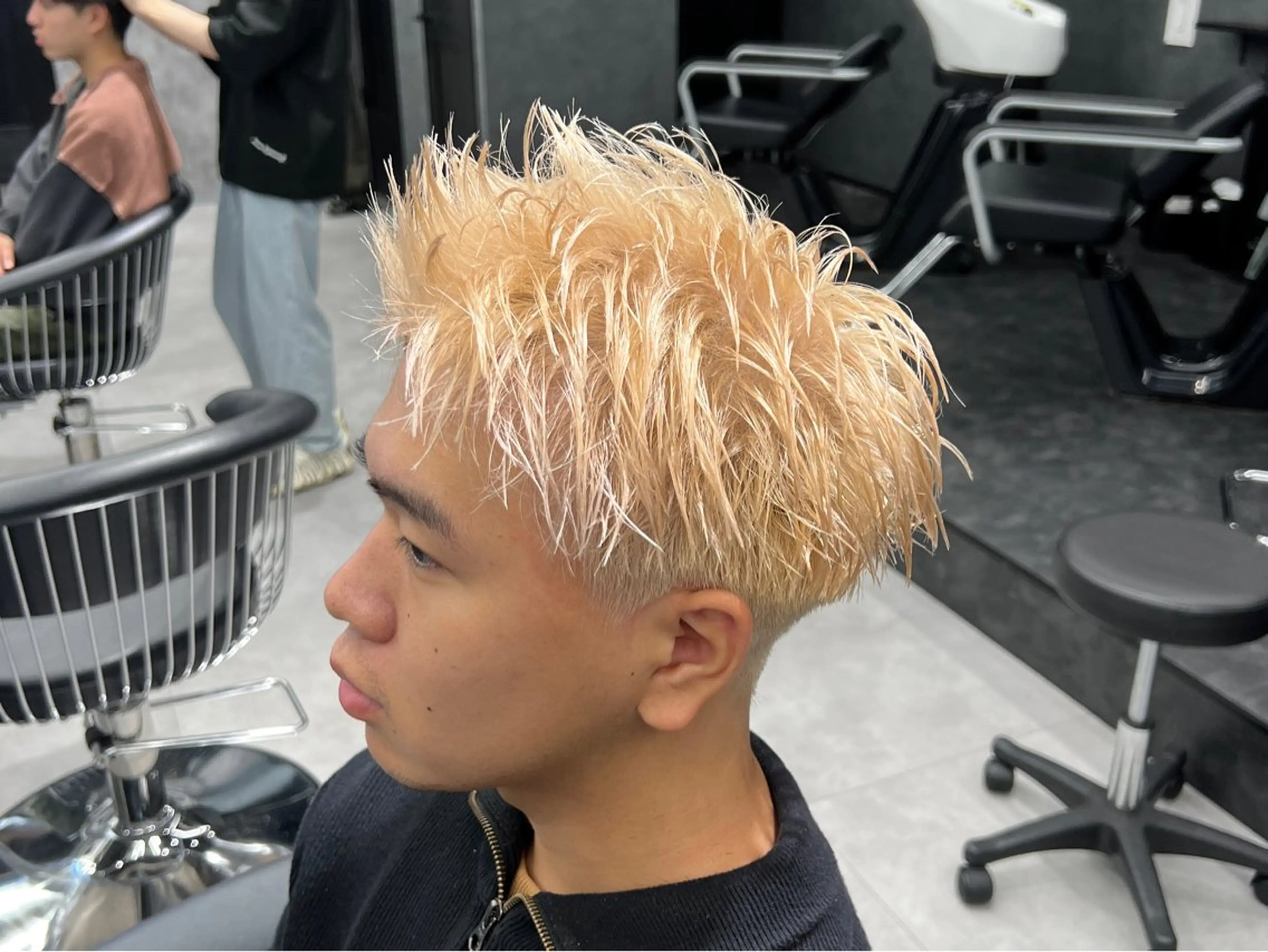 カラー メンズ ✨️ツイスパ波巻き特 化小杉澪生✨️のヘアスタイル