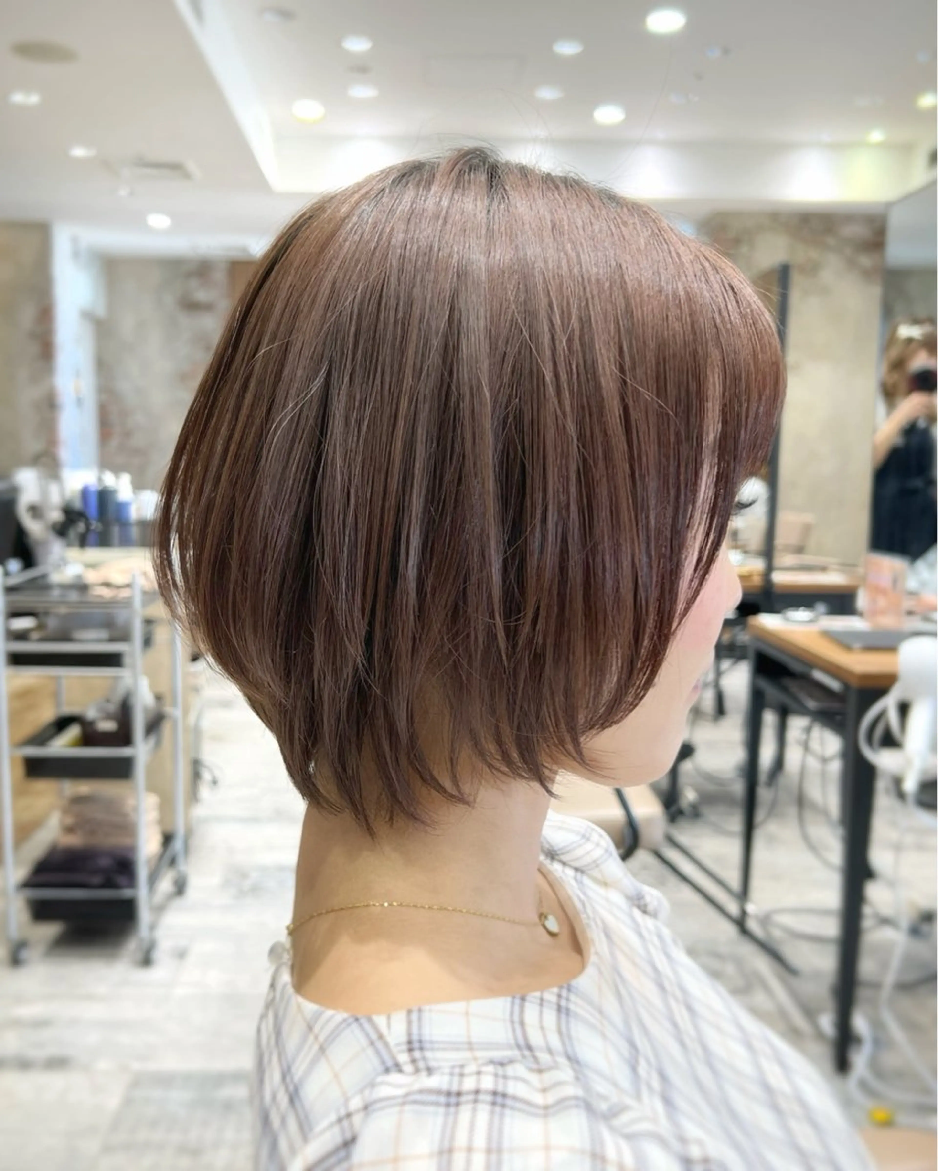 ショート カット トリートメント 💍新宿ショート 💍岩田莉奈のヘアスタイル
