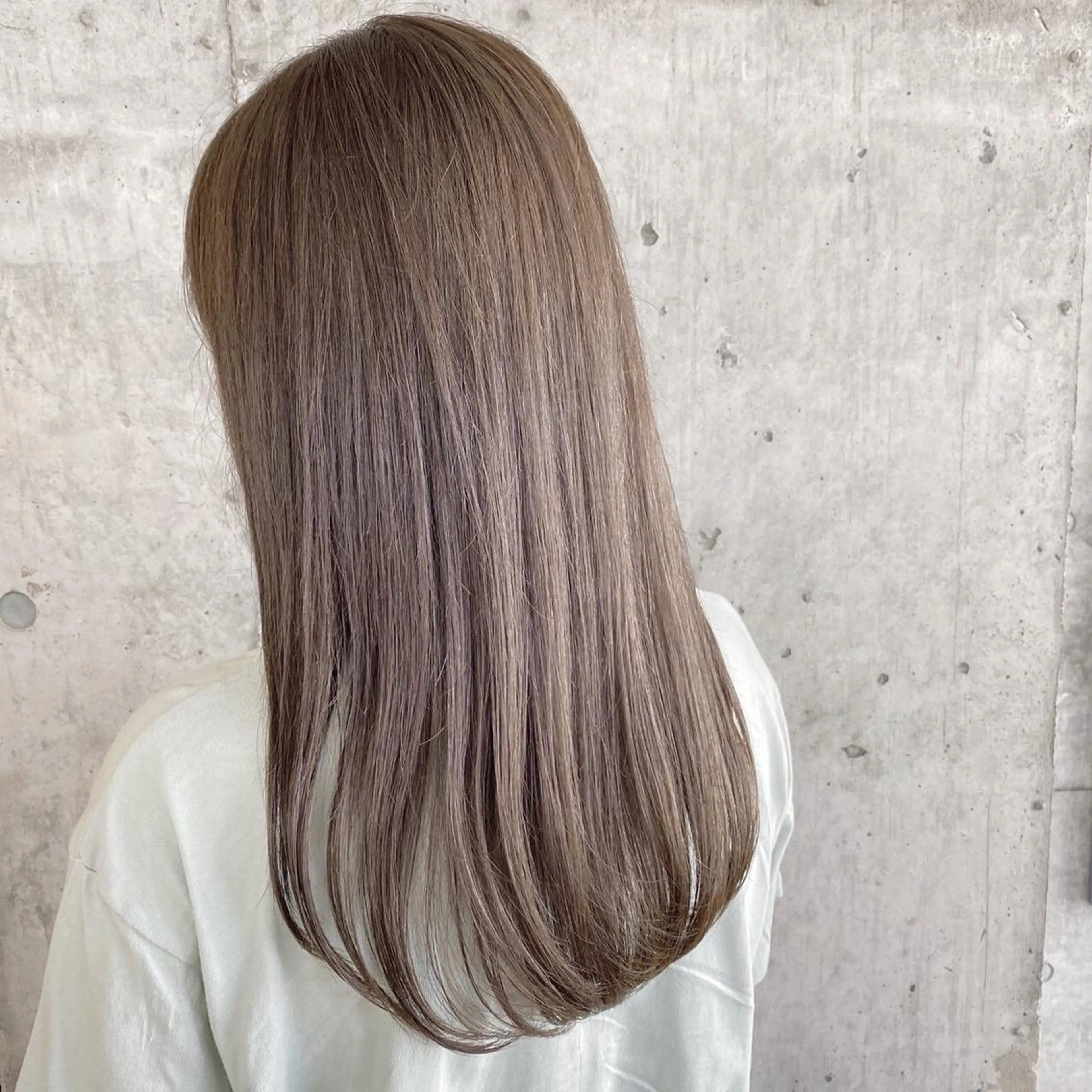 セミロング カラー ベージュカラー 透明感カラー モカベージュ 似合わせカラー🫶 小川千波のヘアスタイル