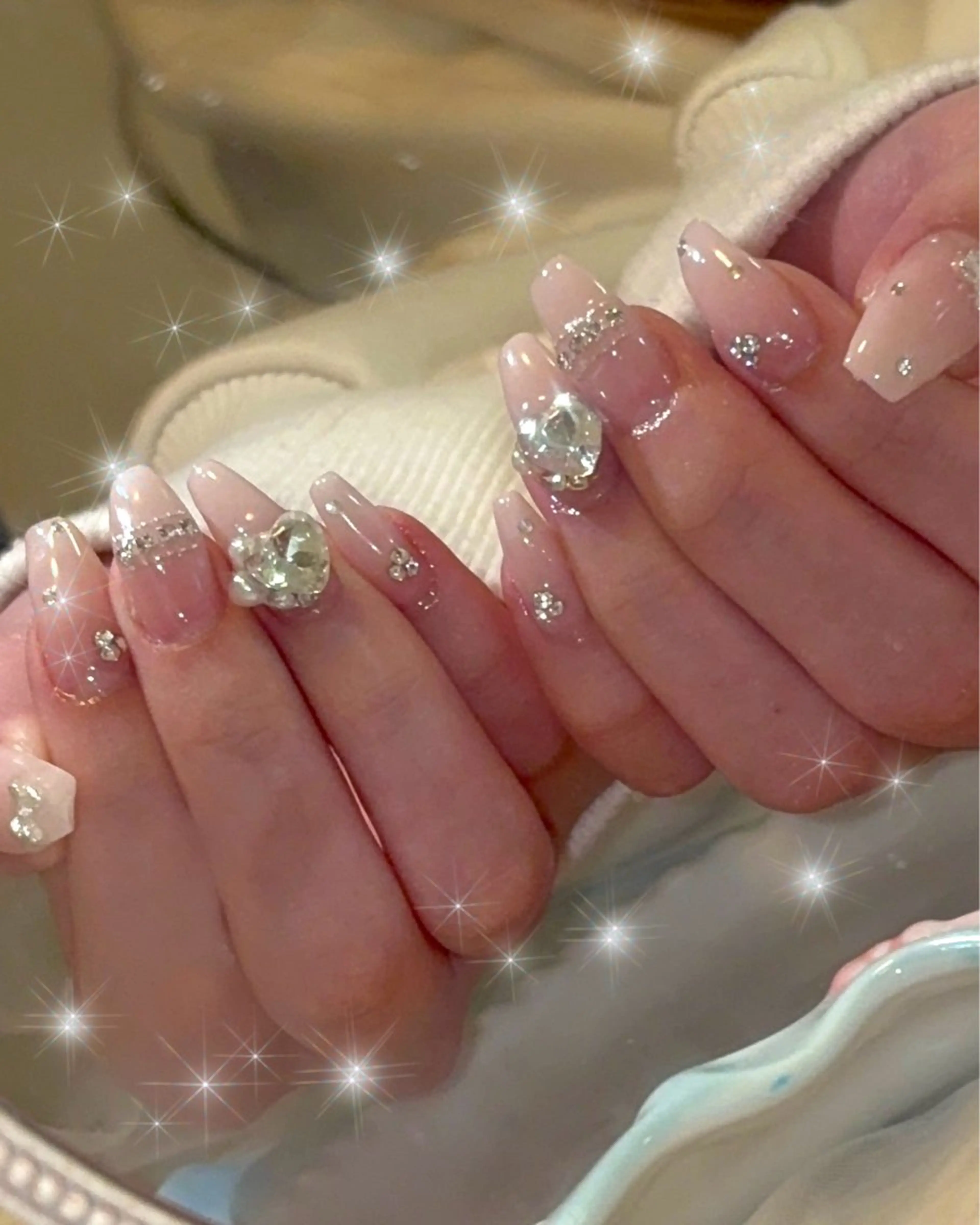 ネイル LUANA所属・LUANA ジュリのネイルデザイン