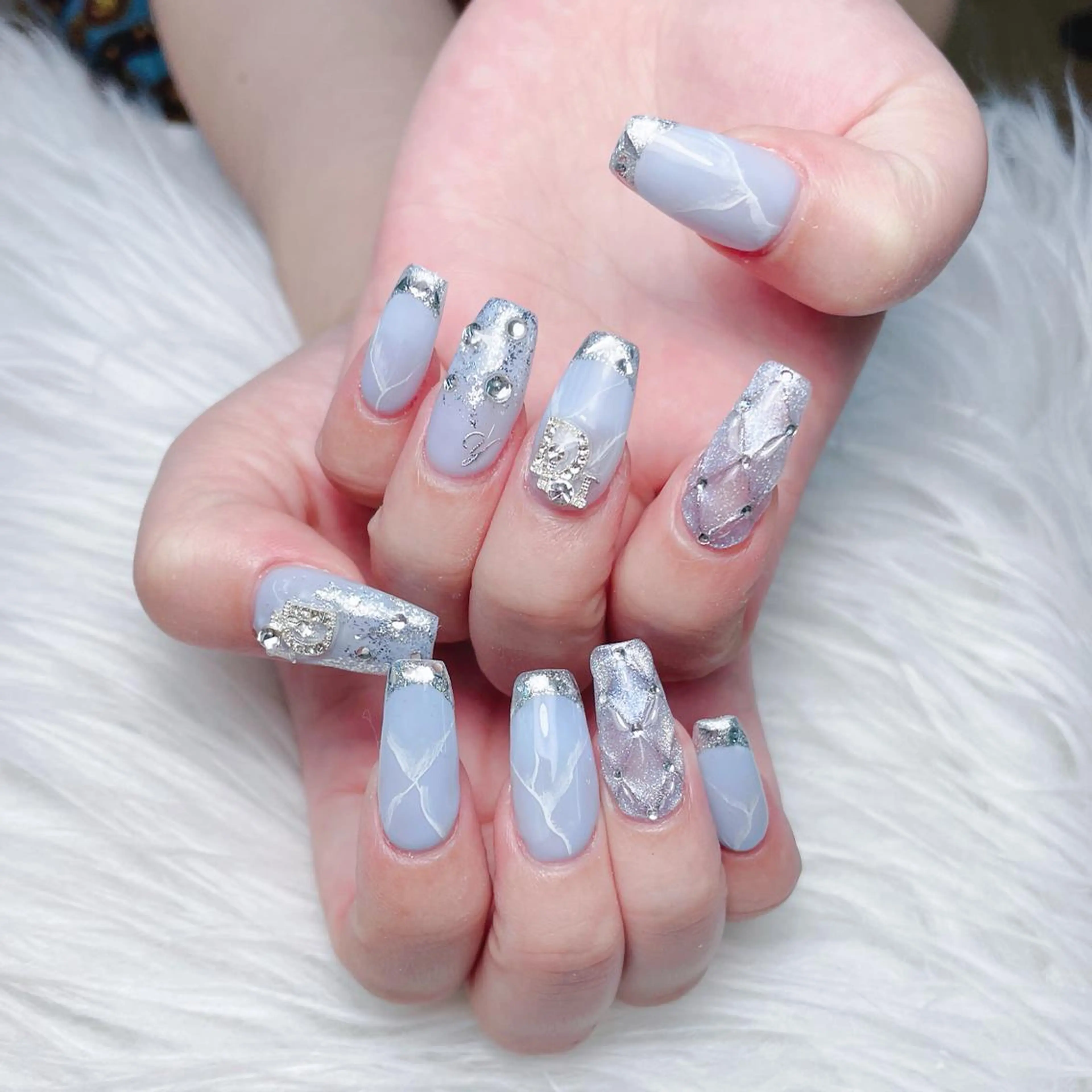 ネイル クリアネイル フラッシュネイル フラワーネイル グラデーション キラキラネイル ハンドネイル NailPrincess所属・princess スカルプ専門店のネイルデザイン