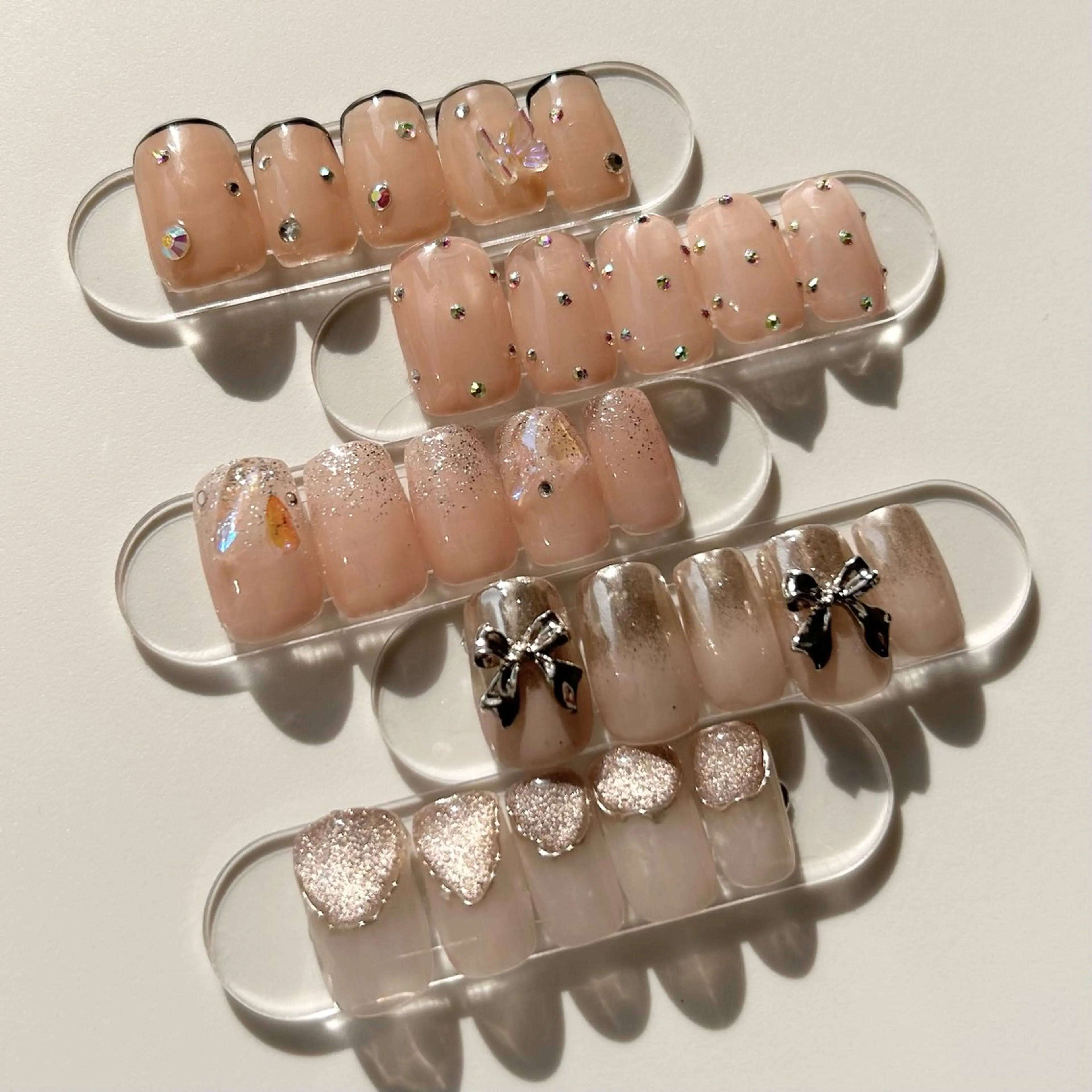 ネイル ブルー ジェルネイル キラキラネイル 韓国ネイル マグネットネイル RooM -produce by maynail-所属・RooM -mizuki-のネイルデザイン