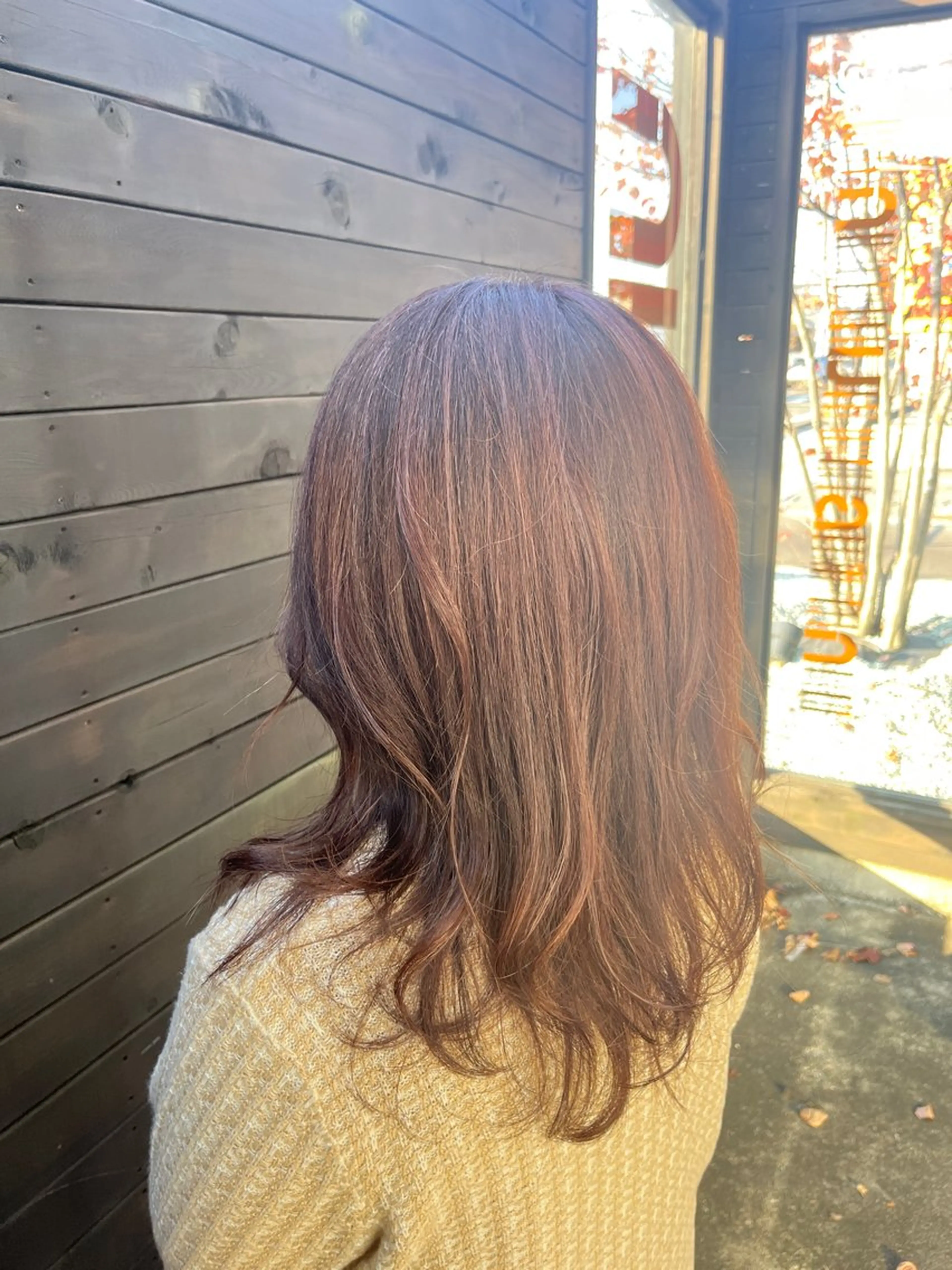 セミロング カラー ブラウンカラー ピンクカラー ピンクブラウン カット ヘアカラー 長南 やよいのヘアスタイル