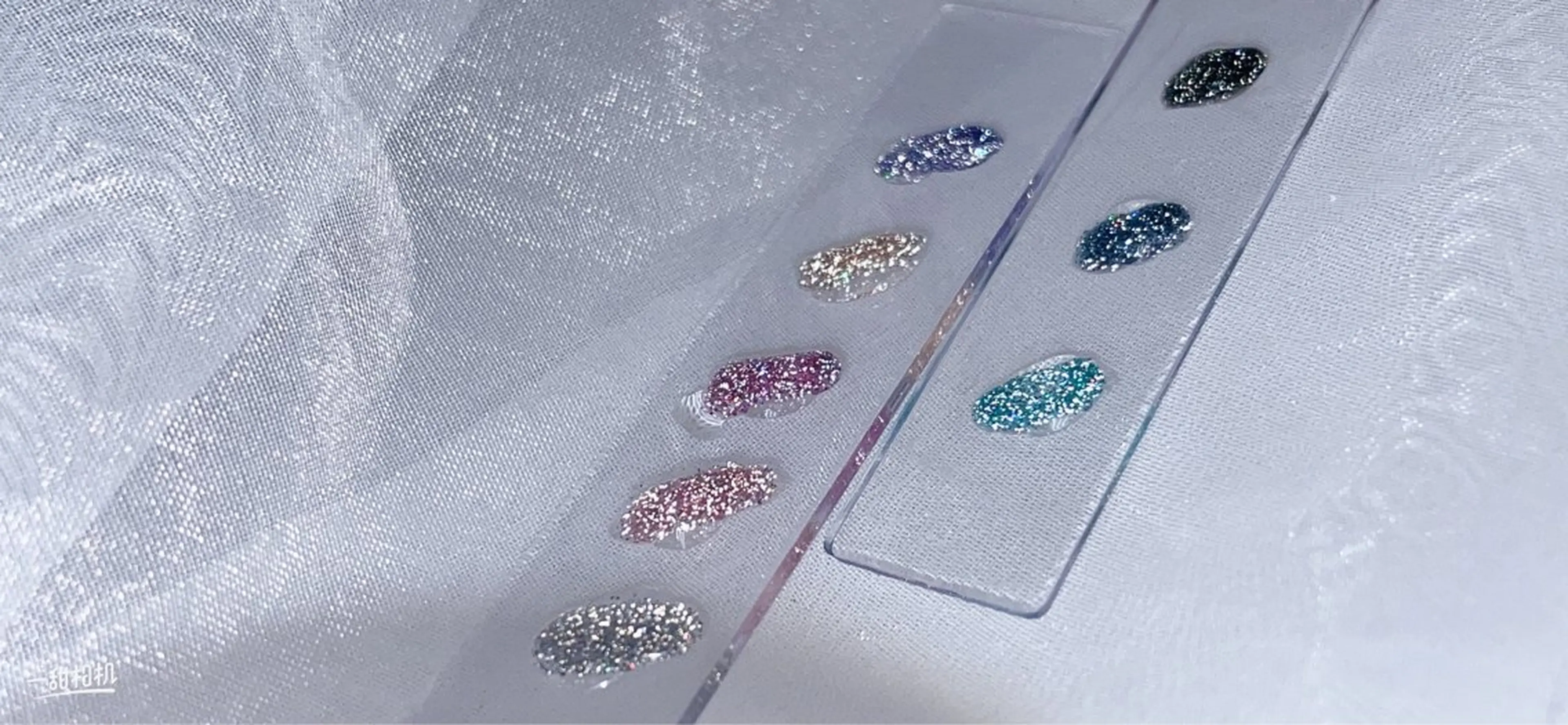 ネイル フラッシュネイル ラメ(グリッター) マグネットネイル ミラーネイル ハンドネイル Me d'eau所属・Me d'eau Rinaのネイルデザイン