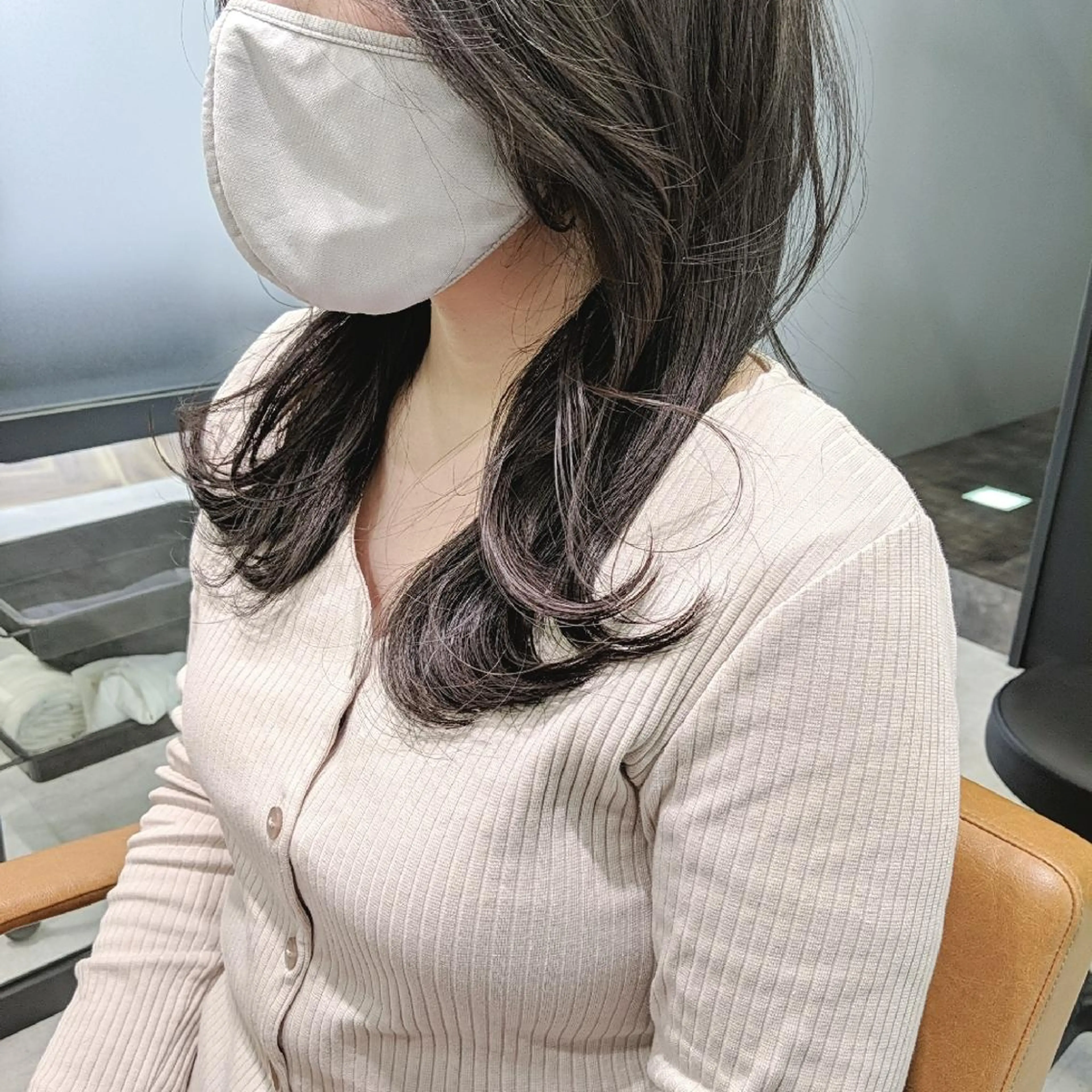 セミロング 韓国風ヘア レイヤーカット PRIVATE SALON EYES所属・EYES リアのマツエク・マツパデザイン