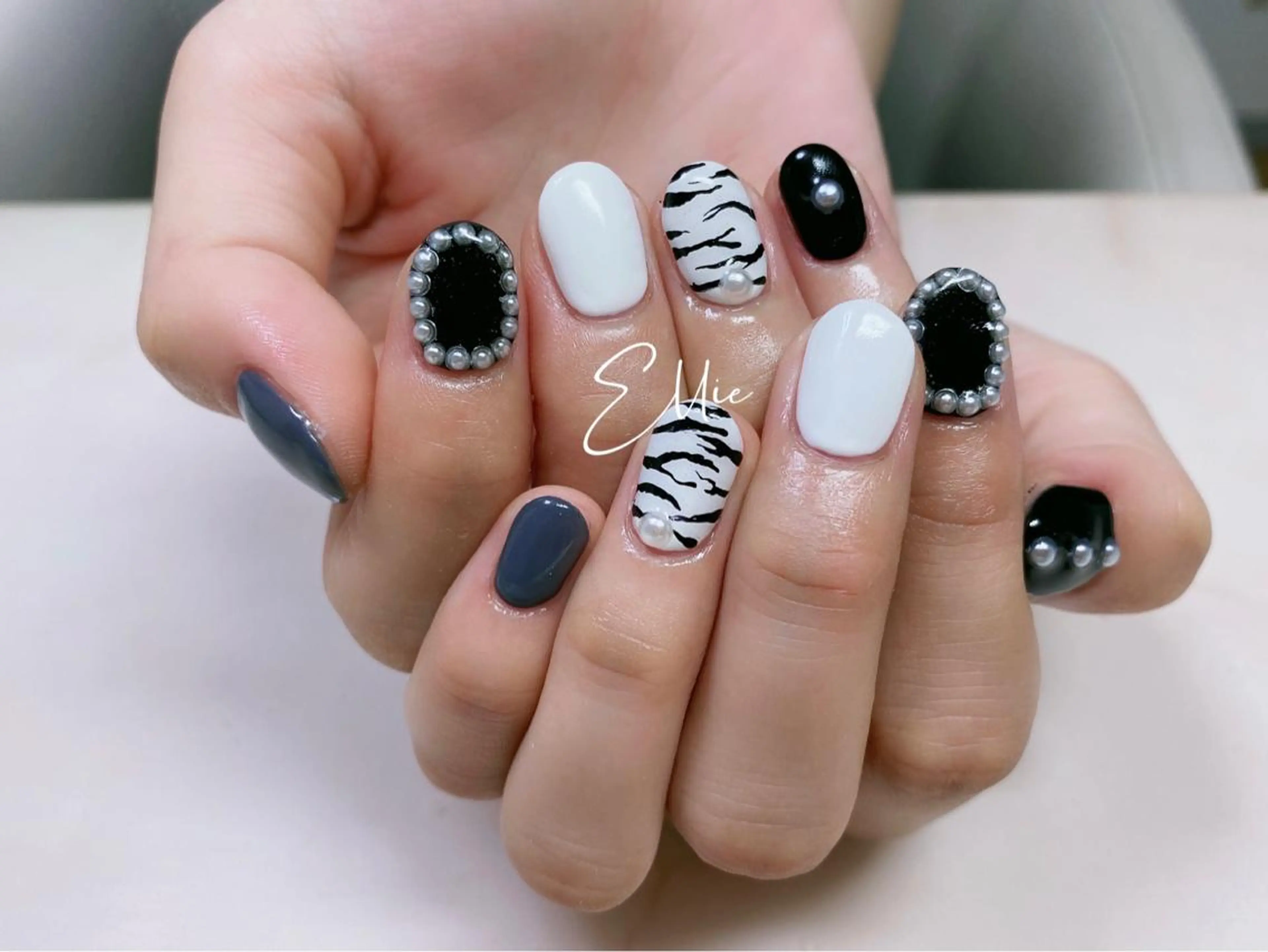 ネイル ハンドネイル ハンドケア ♡Ellie ♡のネイルデザイン