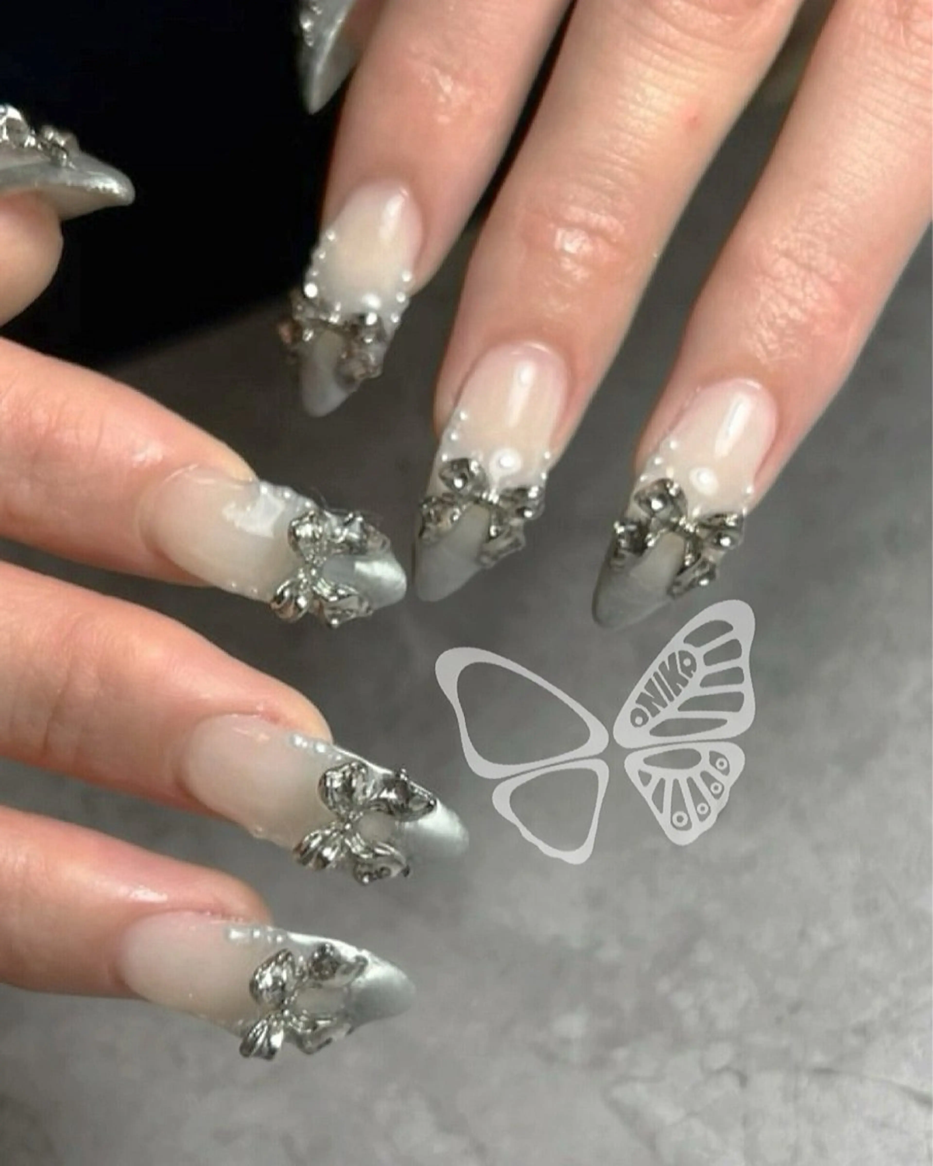 セミロング ONIKANail所属・Momoka 🦋のネイルデザイン