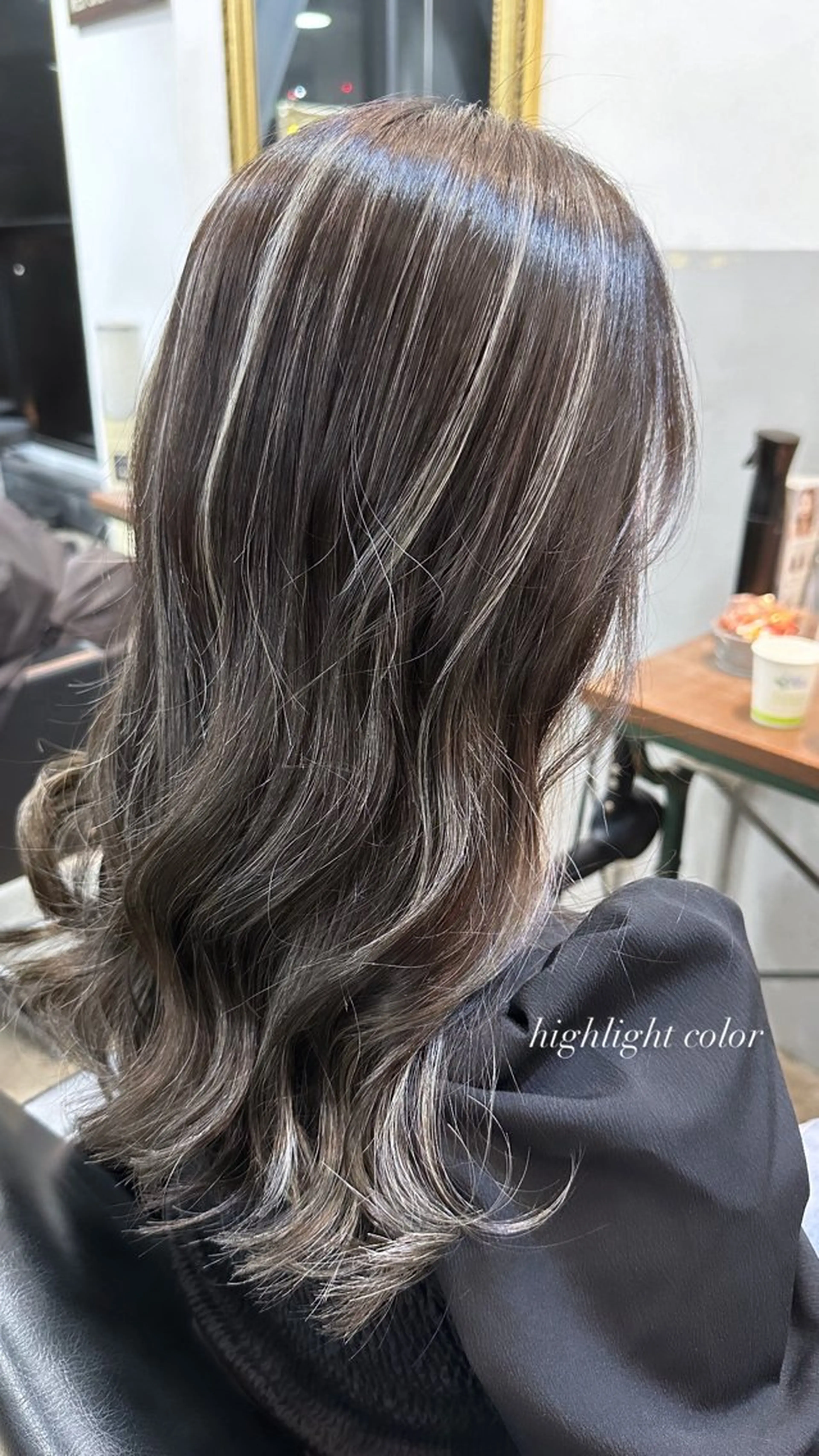 カラー ハイライトカラー 🖤西嶋　桃花🖤 エクステ/レイヤーのヘアスタイル