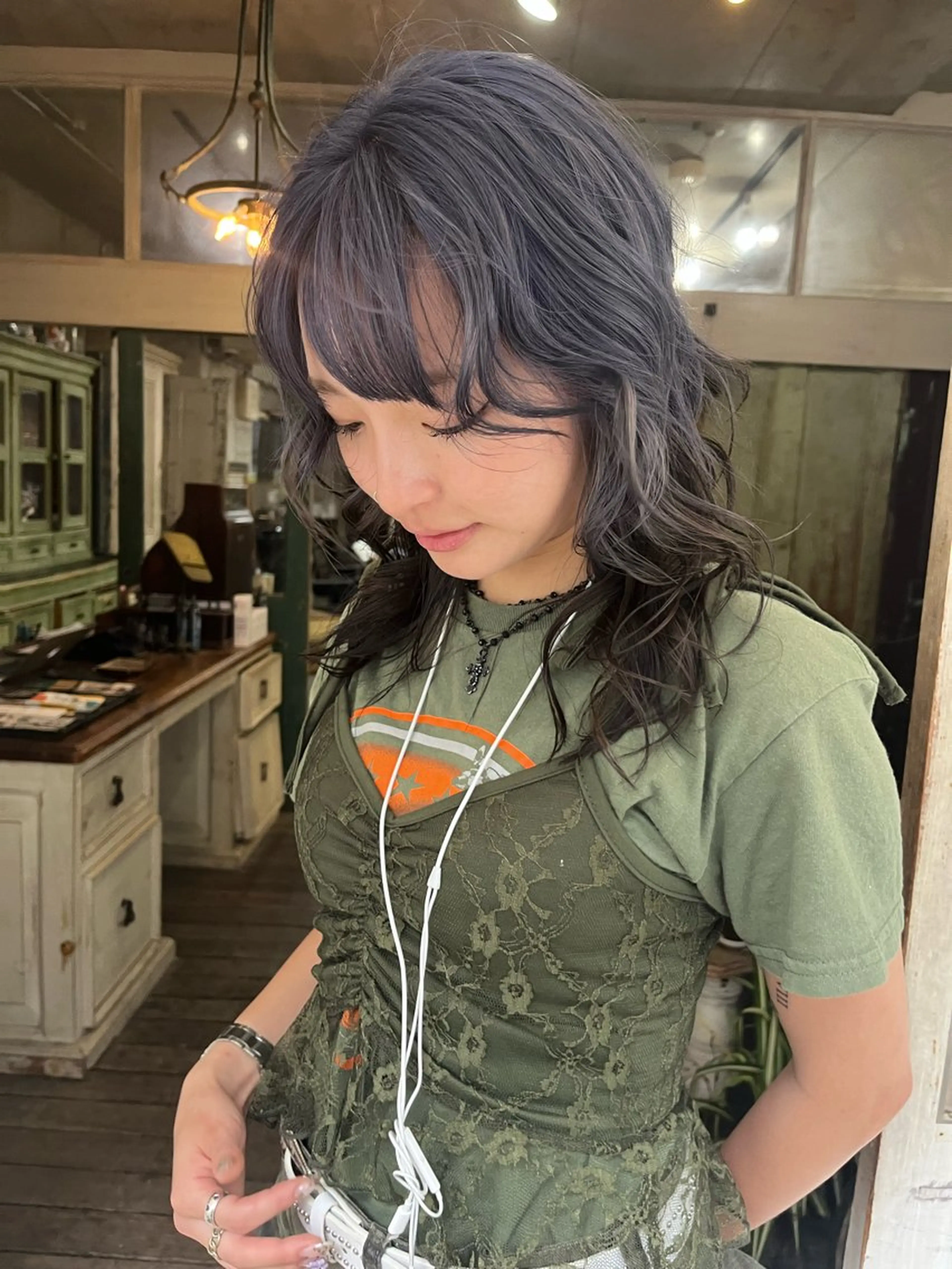 ミディアム カラー カット ヘアカラー トリートメント ハイトーン/顔まわり レイヤー/YUKAのヘアスタイル