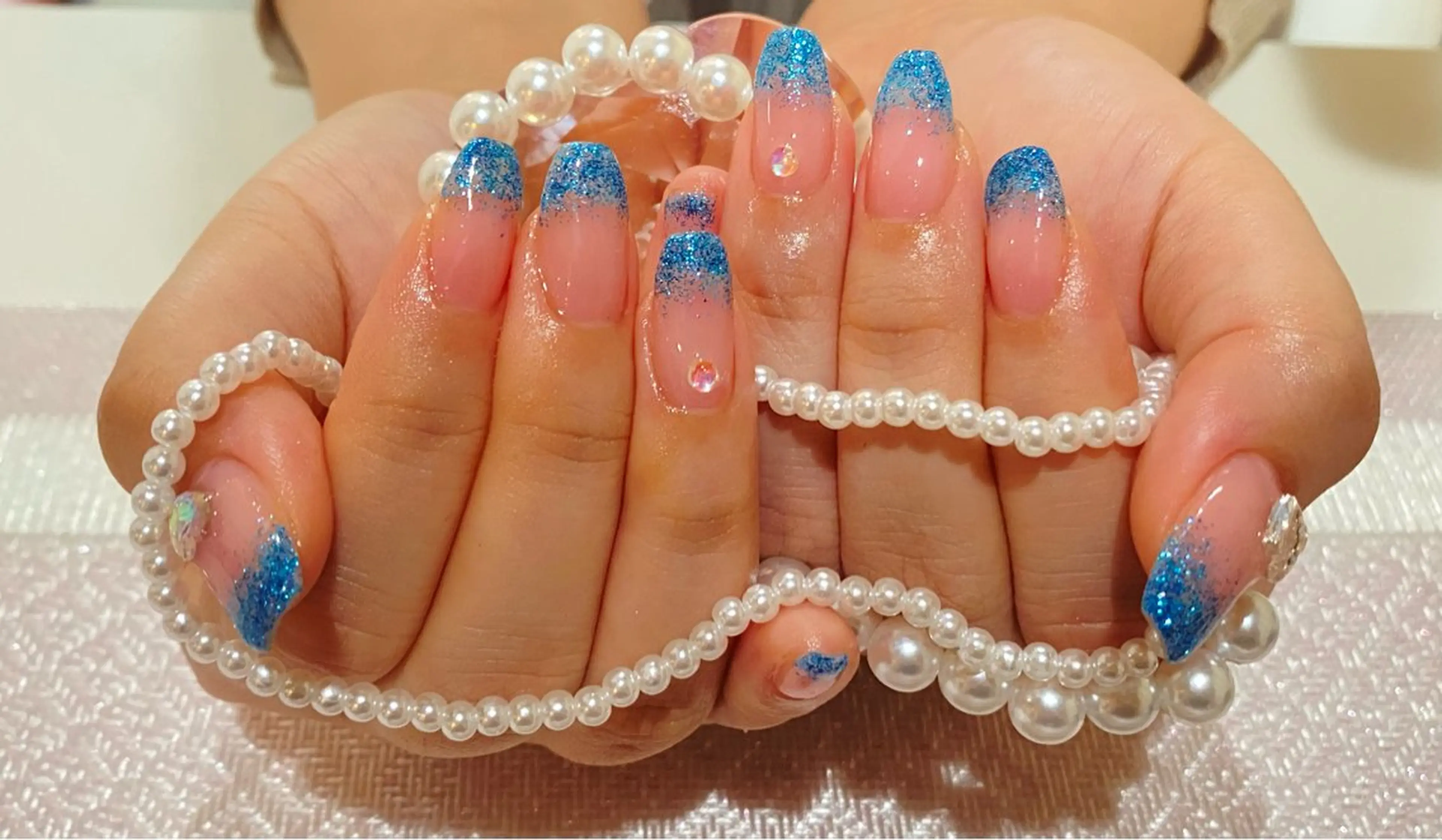 ネイル グラデーション ラメ(グリッター) ラメグラデーション ハンドネイル SHINee 袖ヶ浦のネイルデザイン