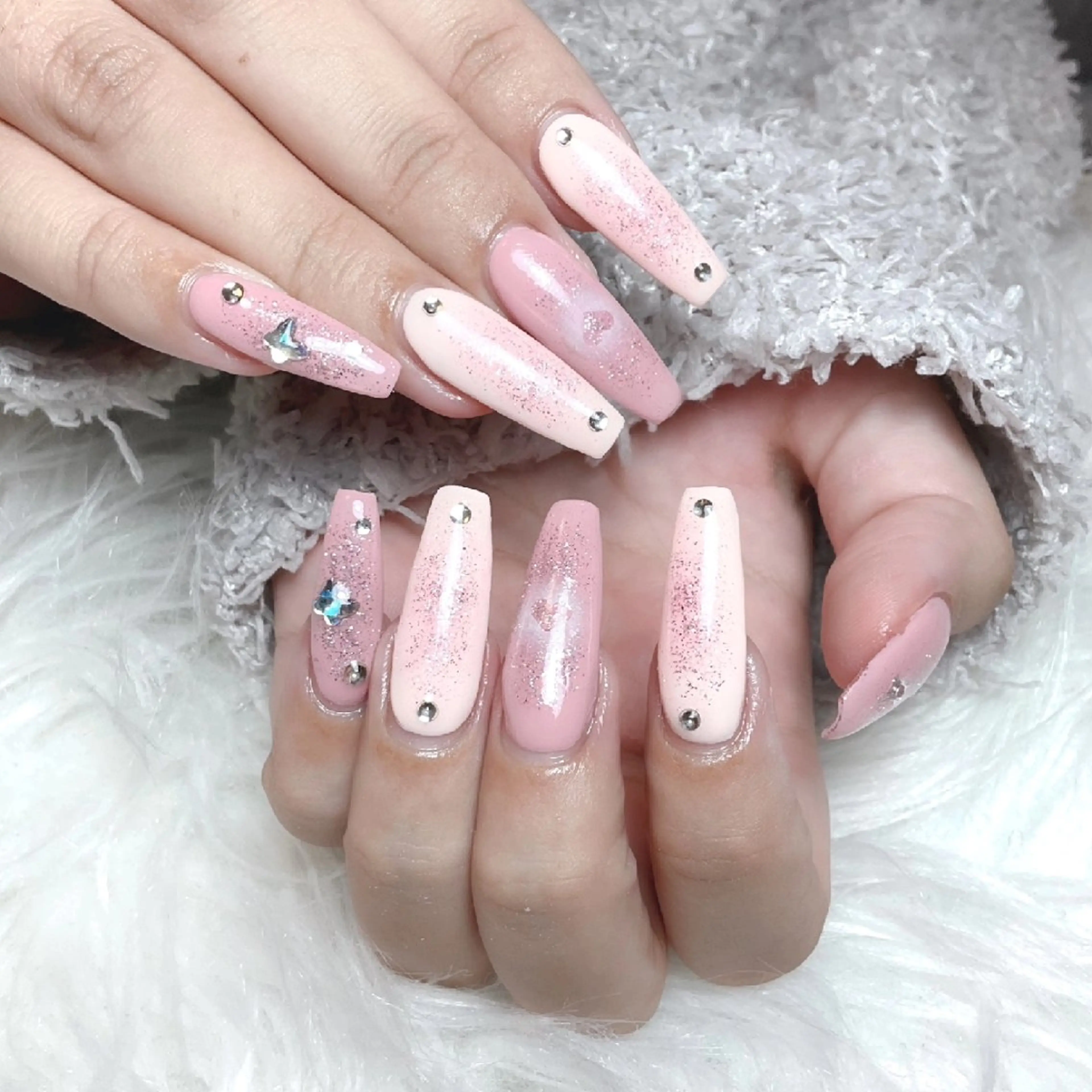 ネイル 🌈Yun nail hyejin💋のネイルデザイン