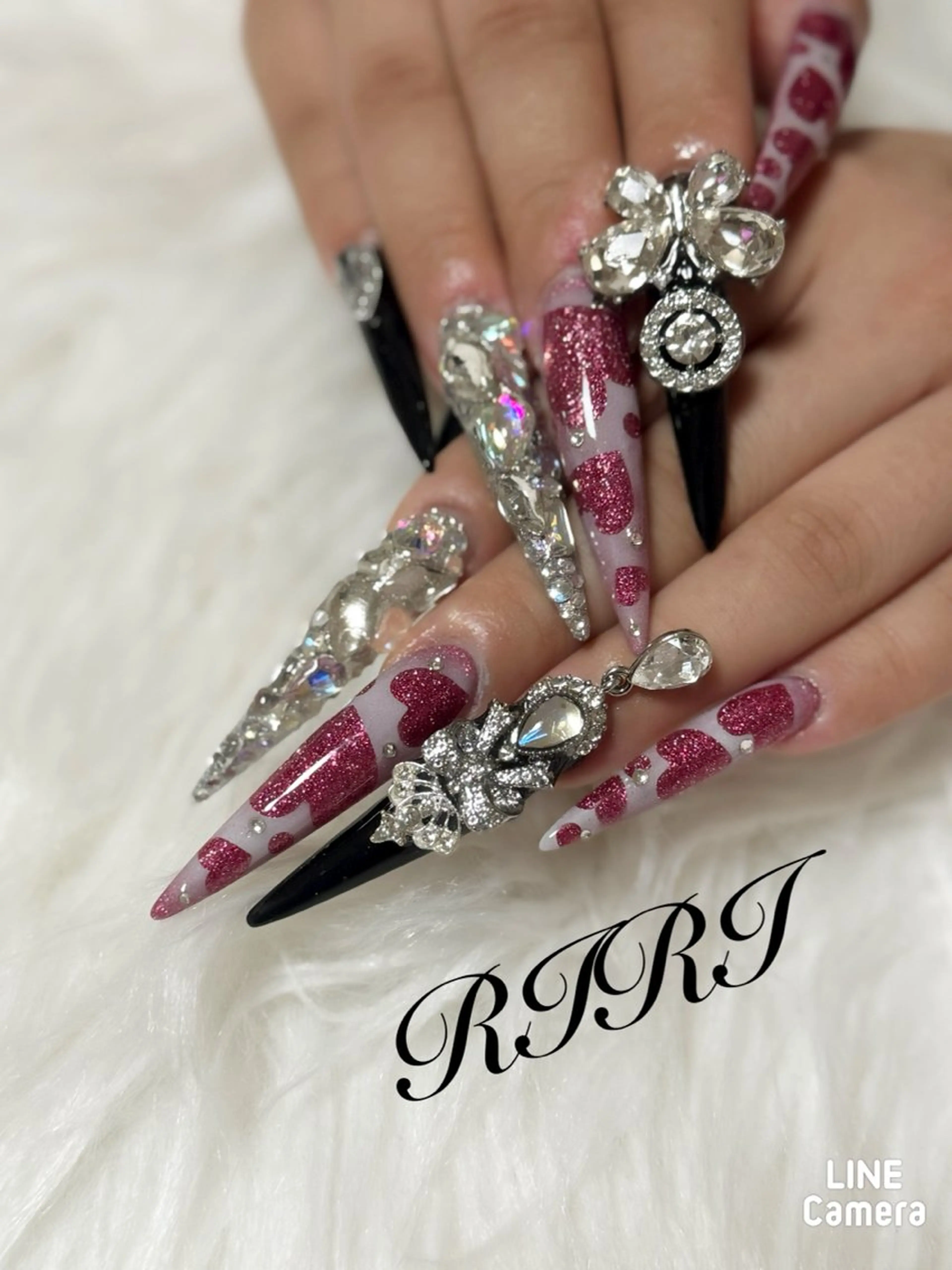 ネイル ジェルネイル ハート ロングネイル スカルプネイル シンプルネイル ハンドネイル riri オーナーのネイルデザイン