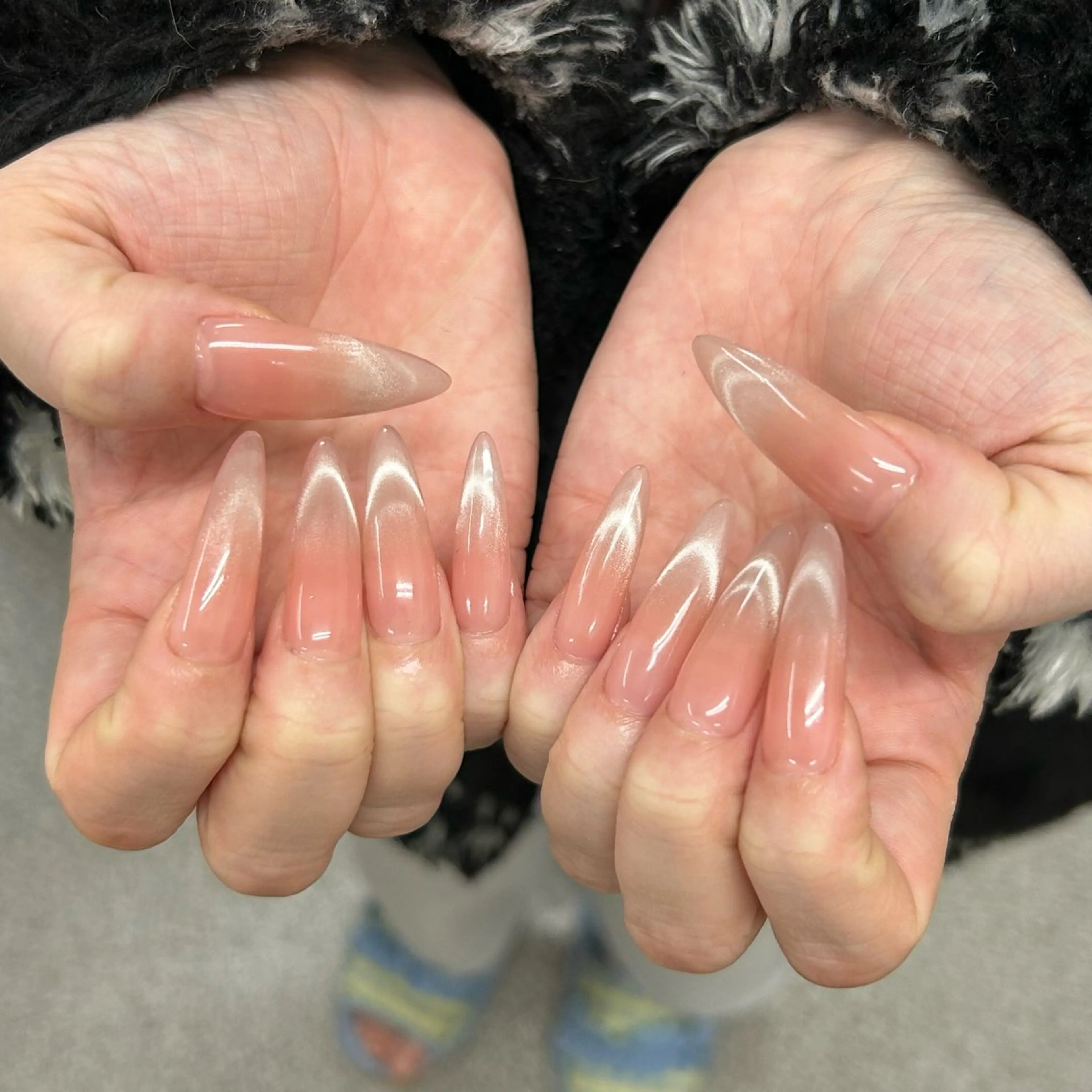 ネイル フレンチネイル マグネットネイル マグネットフレンチ BELLA ^_^のネイルデザイン