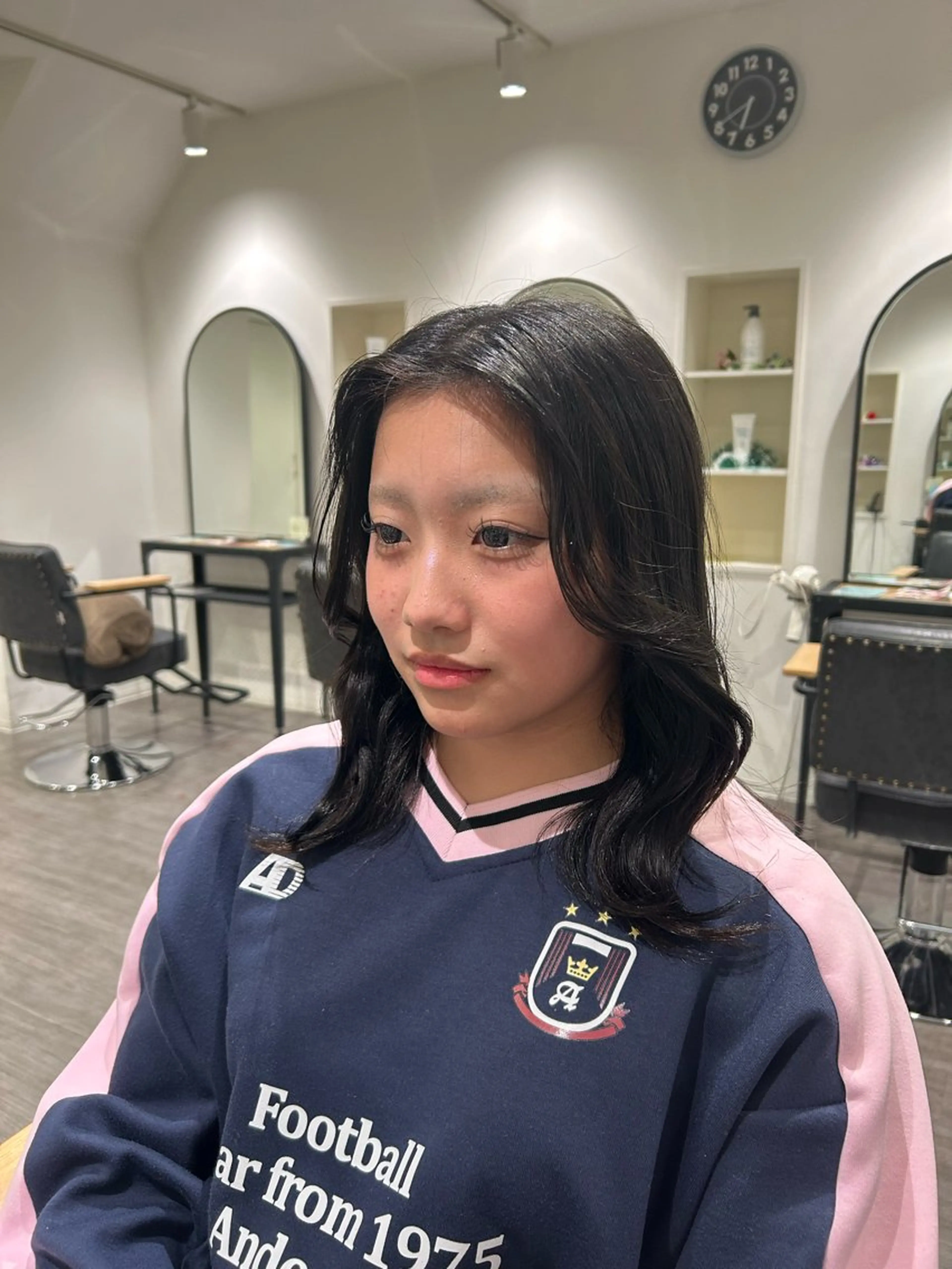 ミディアム カラー ヘアアレンジ 黒髪 透明感カラー ナチュラルブラック ヘアカラー トリートメント cocotte 💟草間紫音💟のヘアスタイル