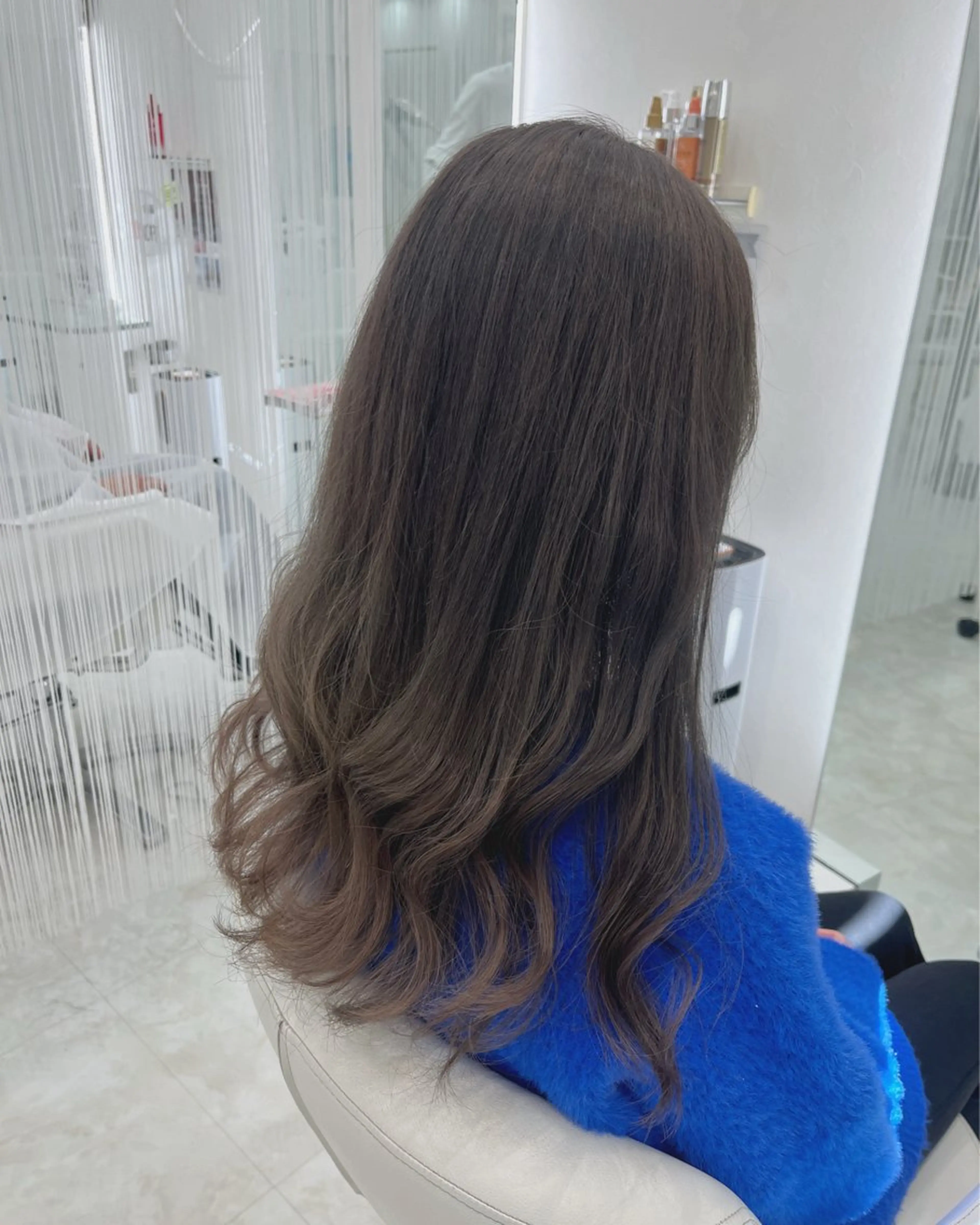 ロング カラー ブリーチ グレージュ ヘアカラー トリートメント hair  Freak所属・山森 大地のヘアスタイル