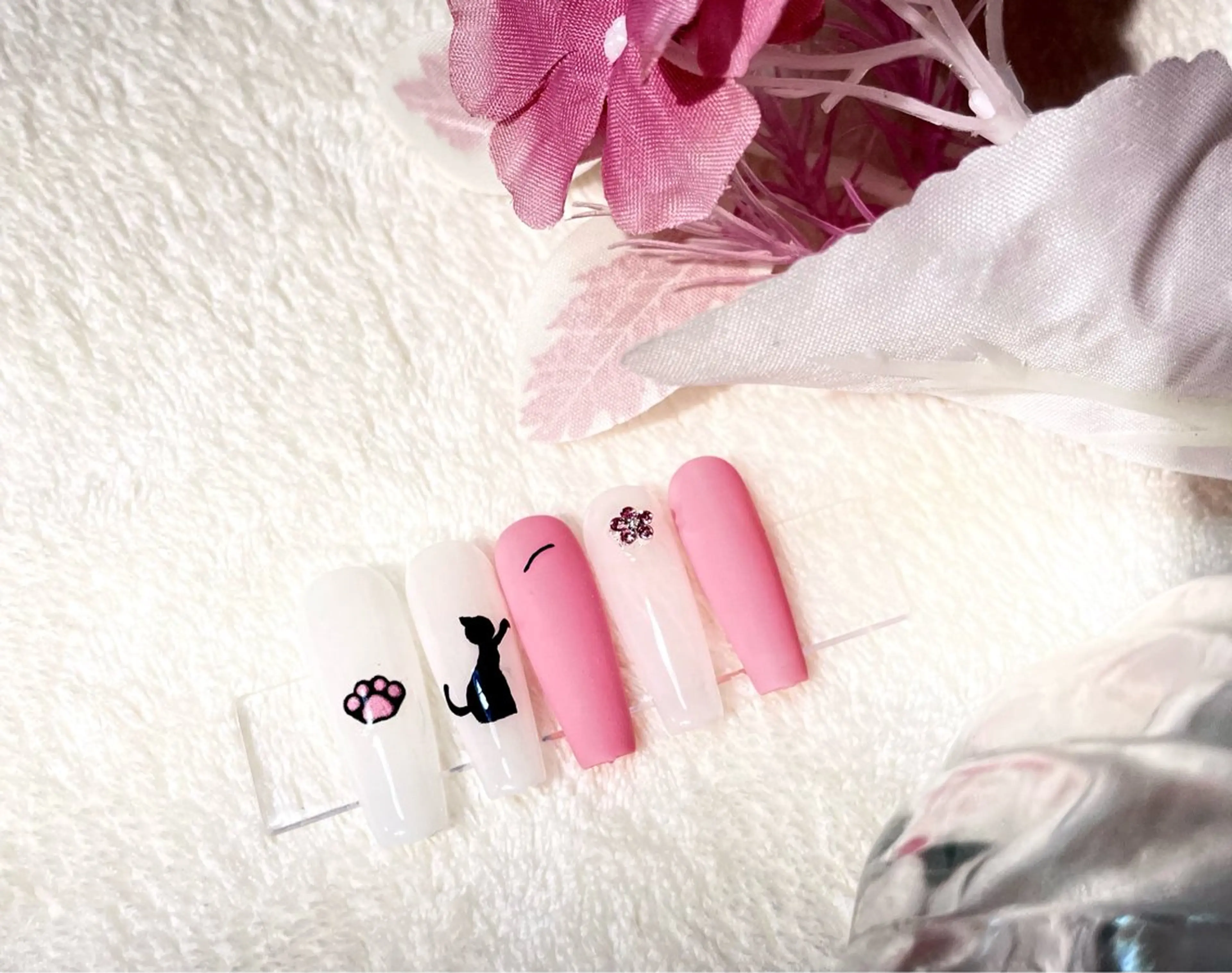 【季節限定】春と猫と花🌸（定額デザインネイル✨） ¥3980の写真