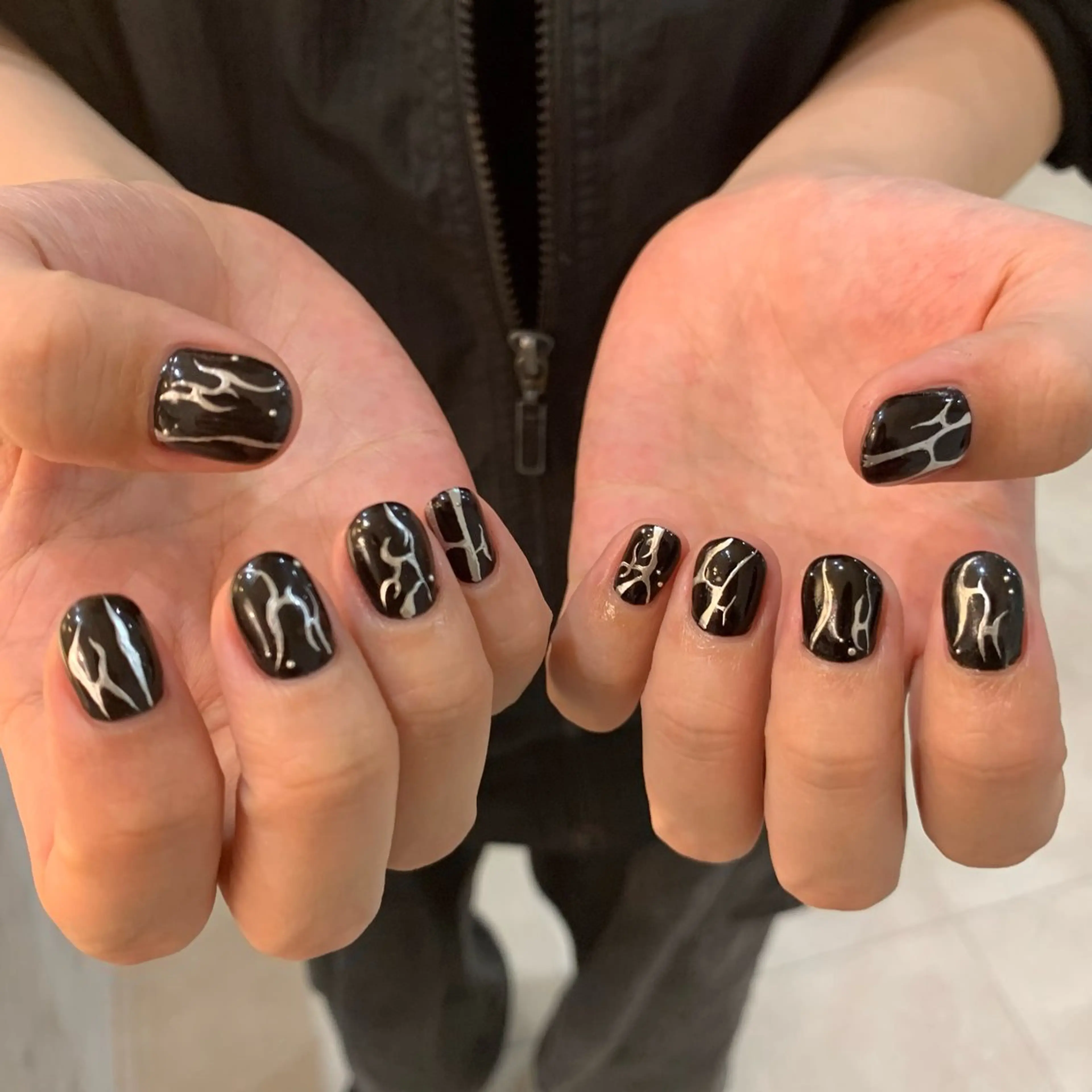 ネイル シルバー ゆびノさき茨木店 ニュアンス/アートのネイルデザイン