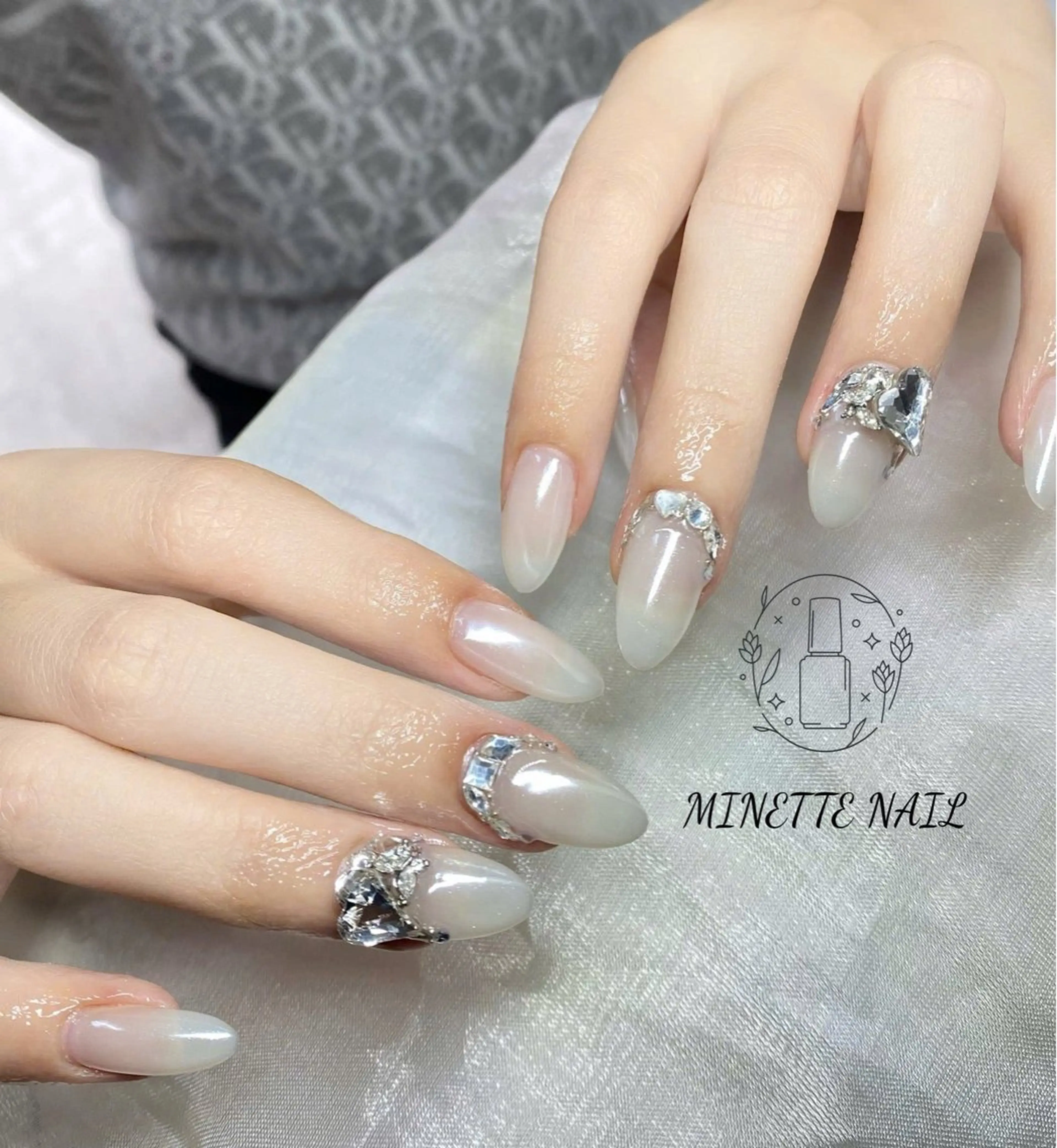 ネイル フレンチネイル ジェルネイル ゴージャス マグネットネイル 持ち込み Minette Nailのネイルデザイン