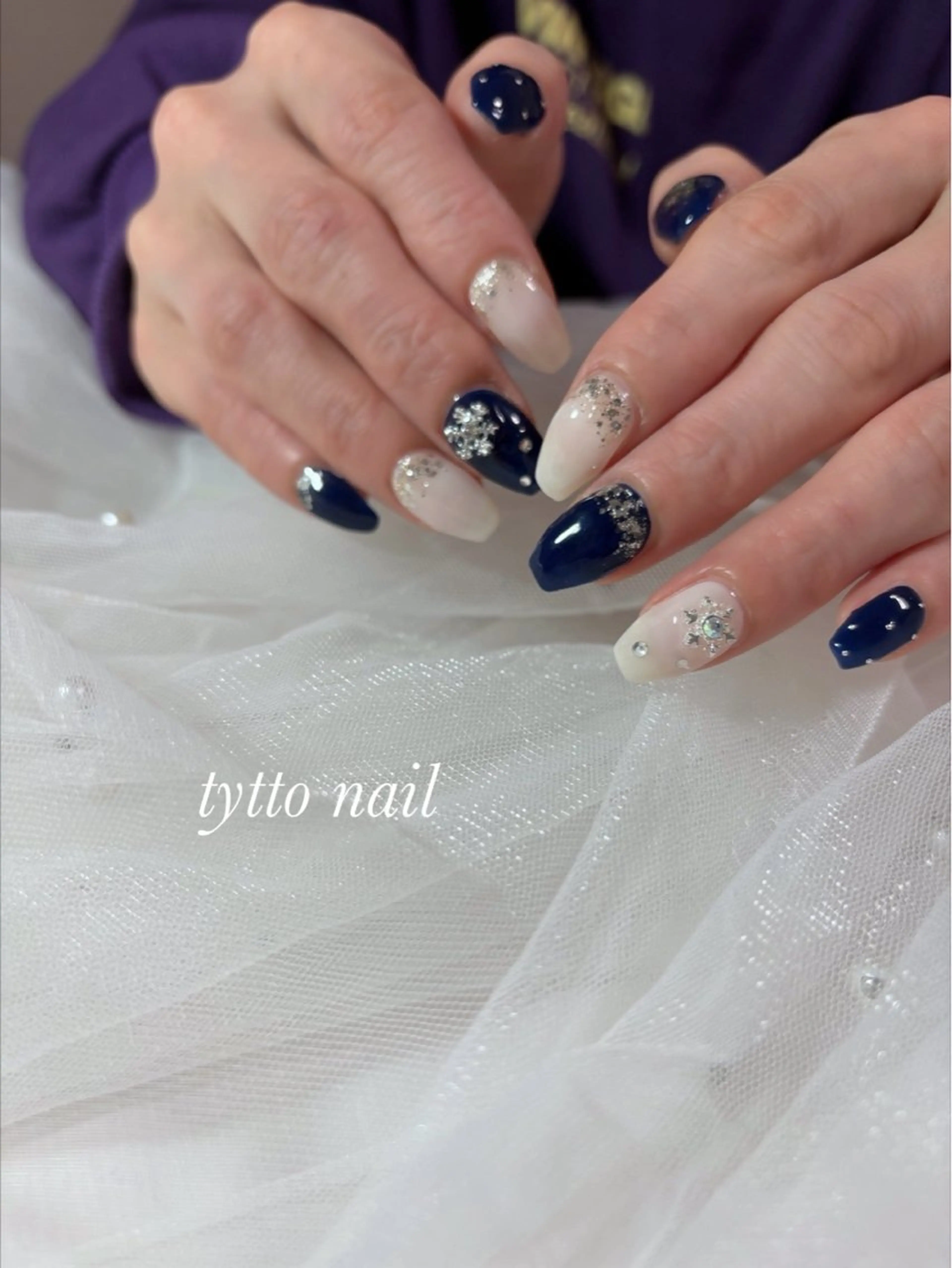 ネイル キラキラネイル ラメ(グリッター) ネイビー 冬ネイル ハンドネイル tytto nail ❤︎‪‪eri‪‪のネイルデザイン