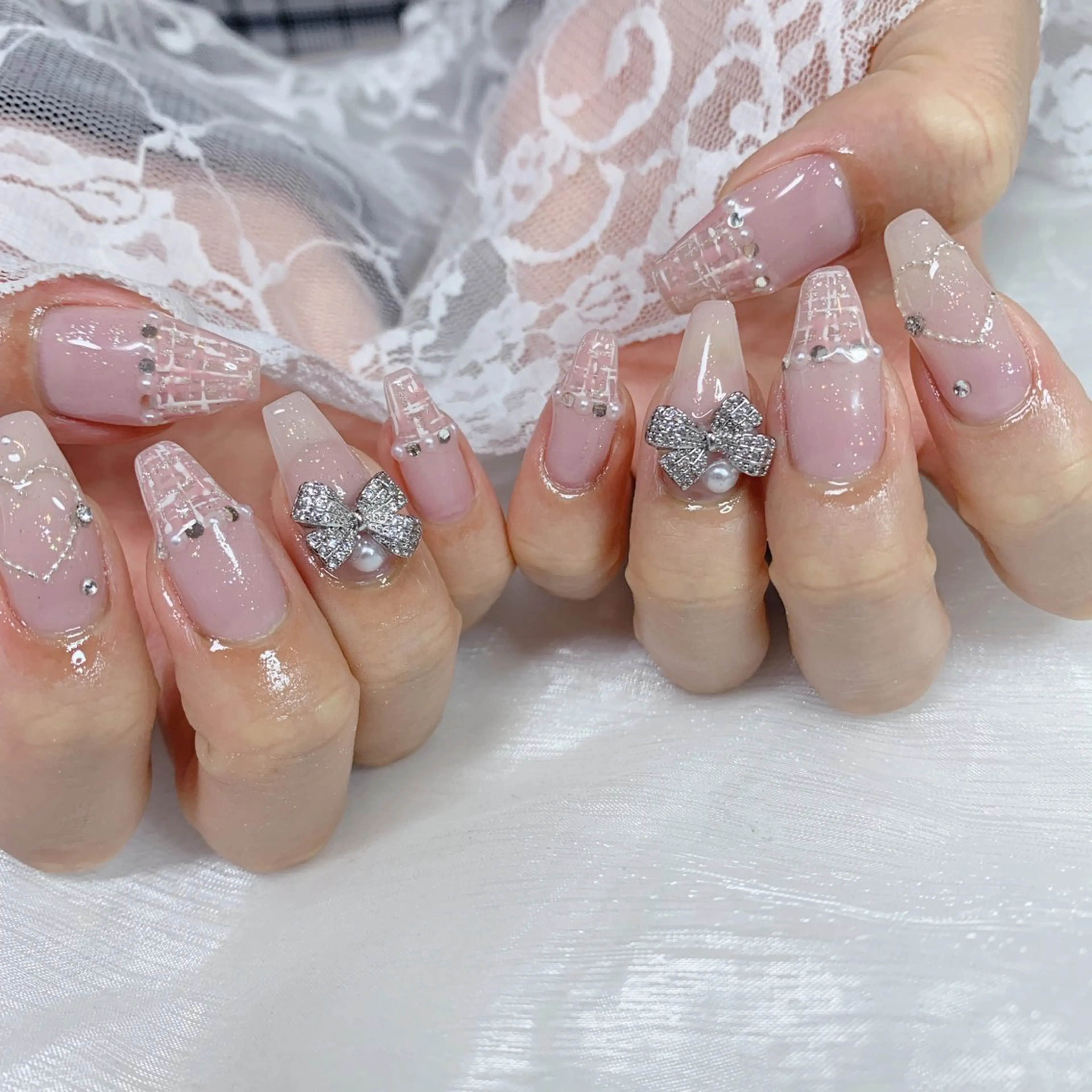 ネイル ハンドネイル La neige* yuki 🥯🍑のネイルデザイン