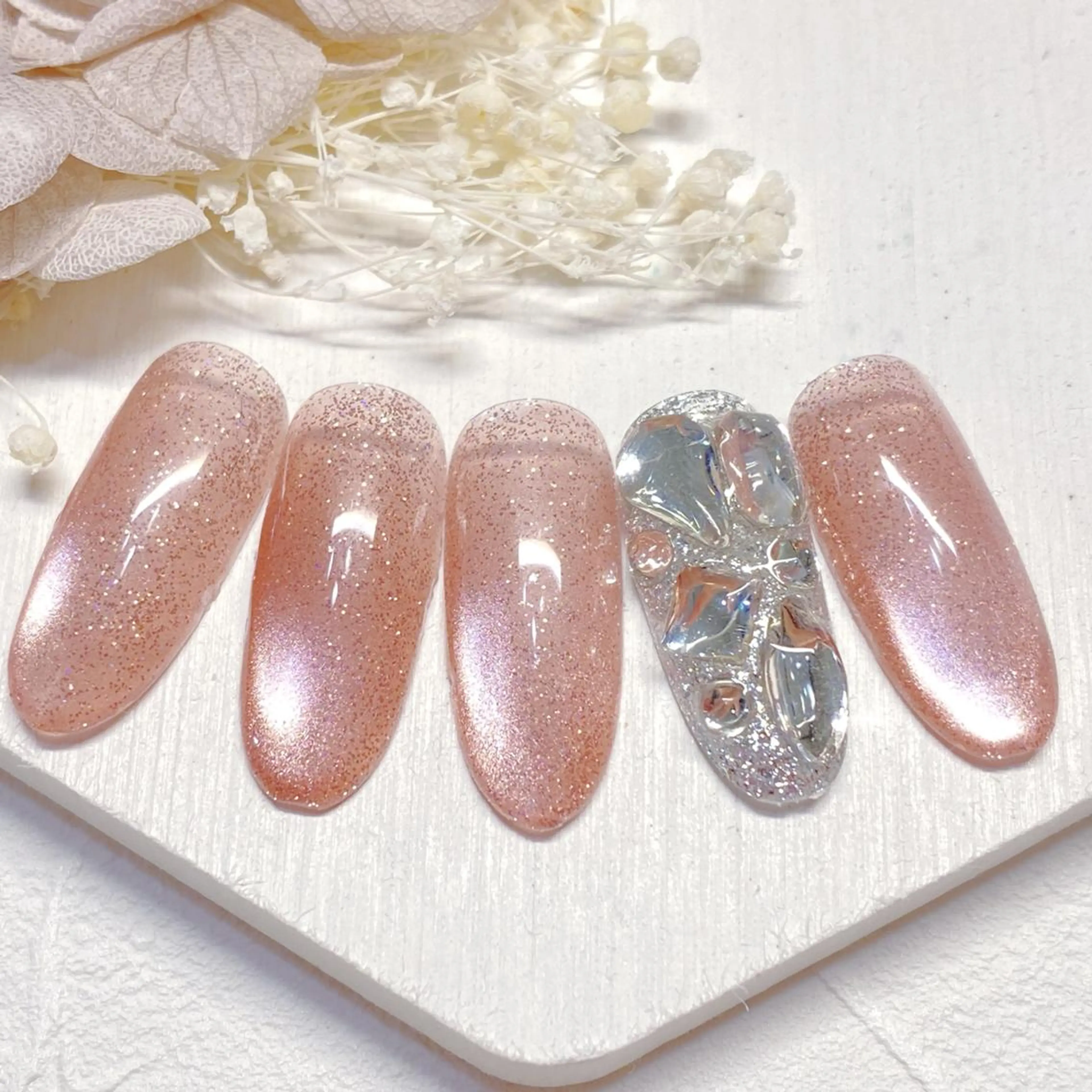 ネイル ハンドネイル ネイリストYuri シェルウェリナ船橋のネイルデザイン