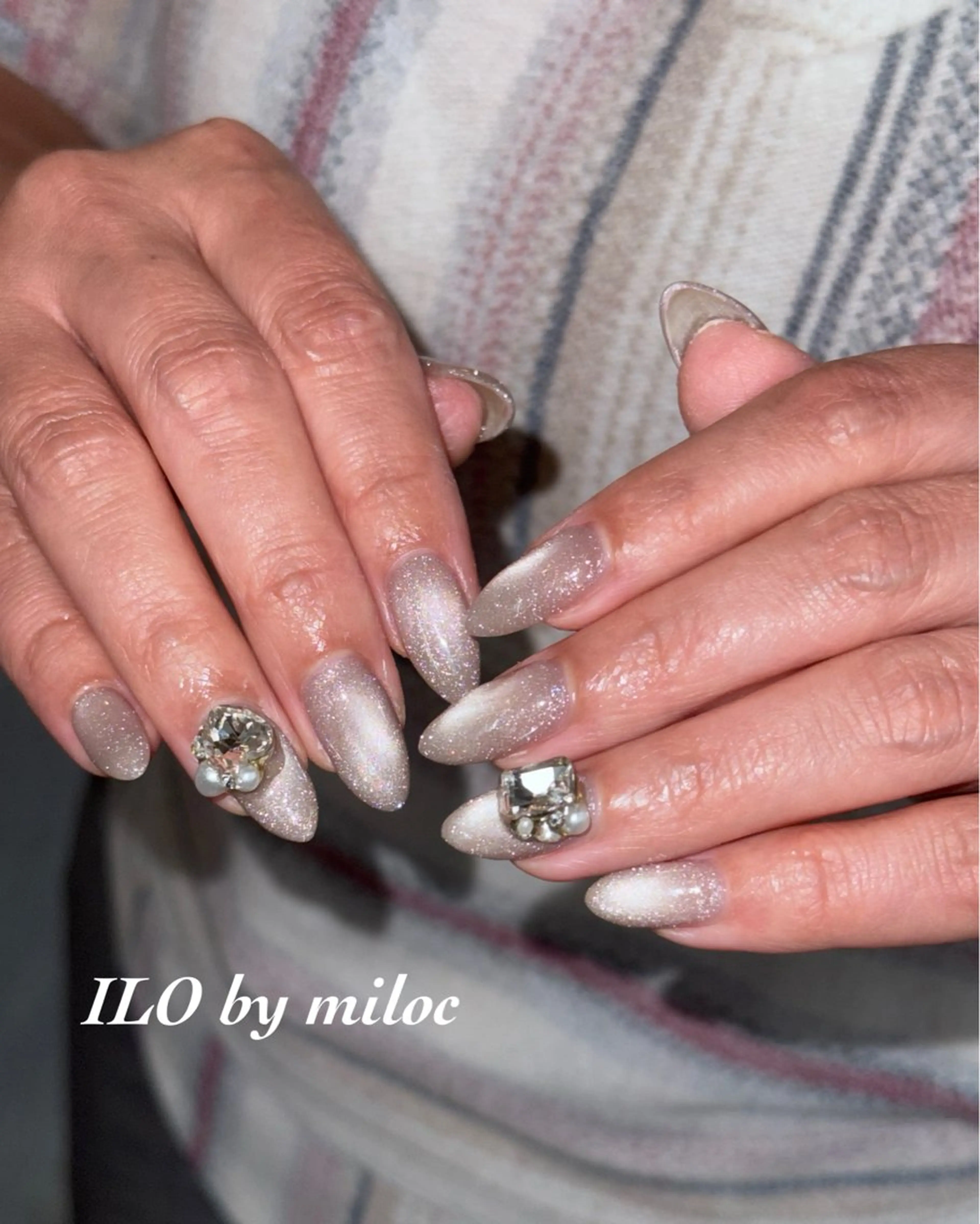 ネイル ストーンネイル ハンドネイル スズネ milocのネイルデザイン